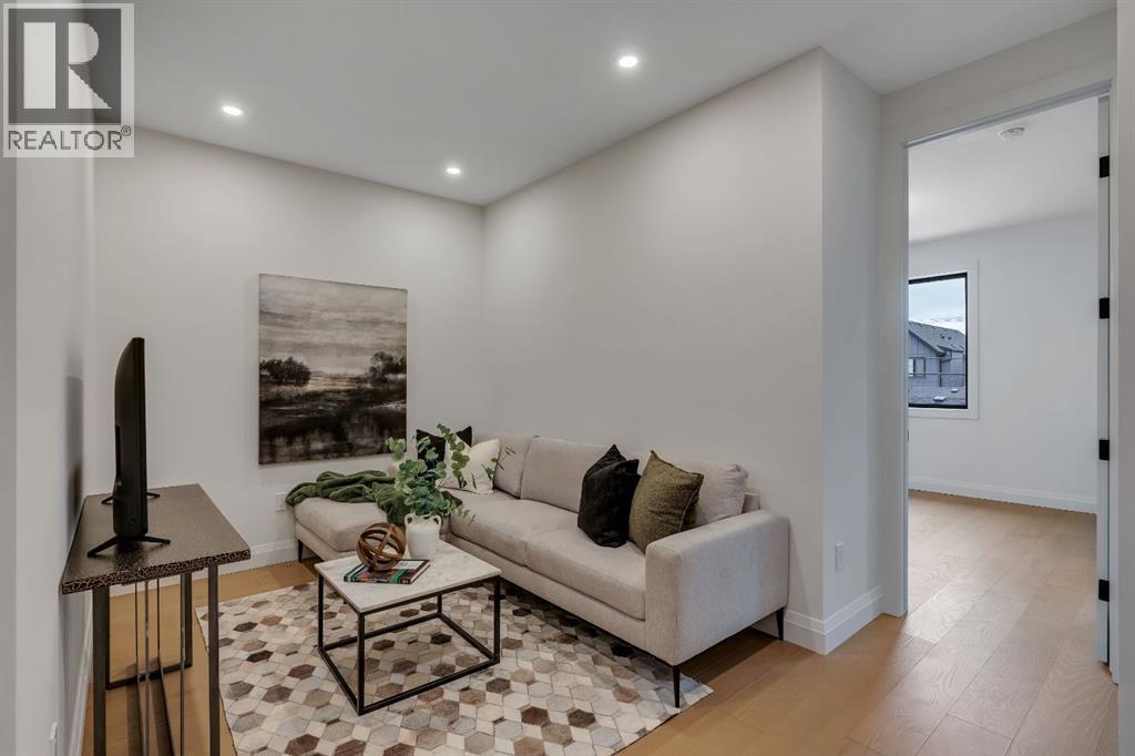 Unit 1, 2032 Bowness Road NW, Calgary, Alberta  T2N 3K8 - Photo 25 - A2296806