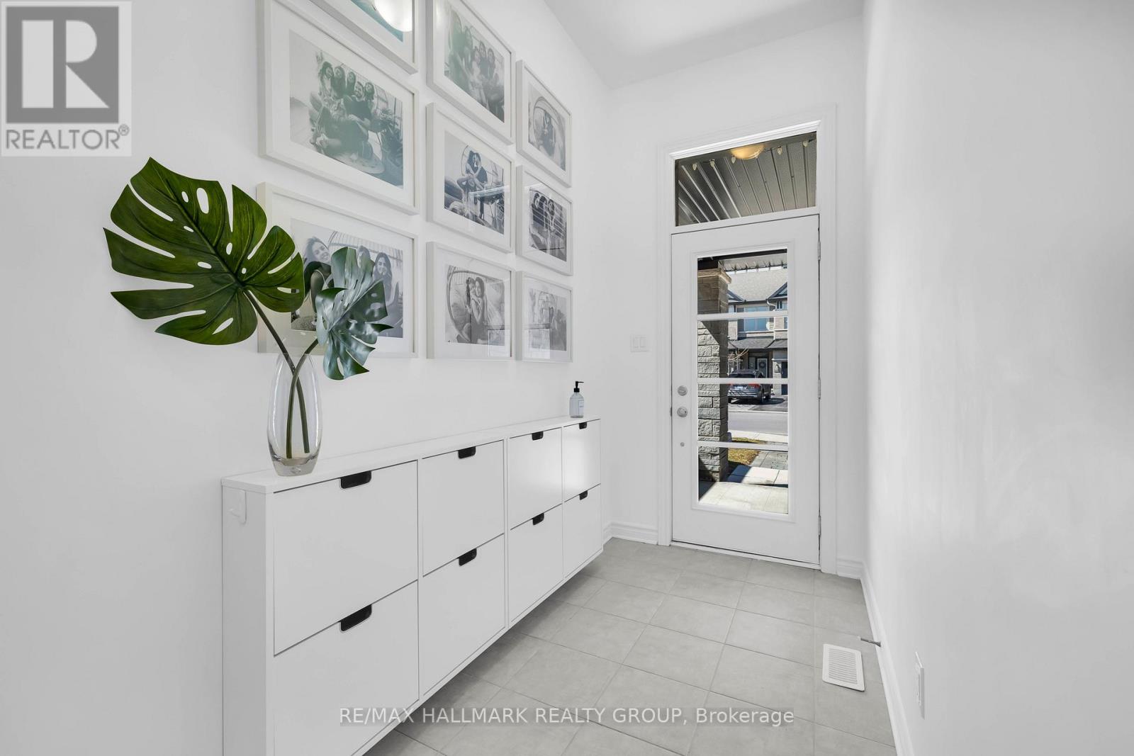 112 Crevasse Road, Ottawa, Ontario  K1W 0P9 - Photo 3 - X13025656