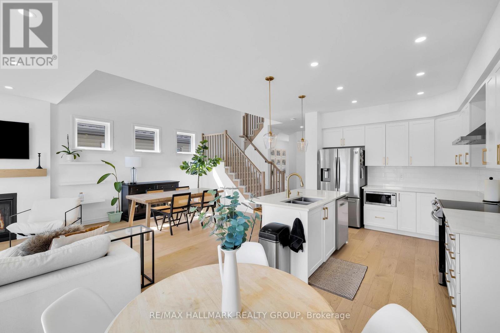 112 Crevasse Road, Ottawa, Ontario  K1W 0P9 - Photo 9 - X13025656