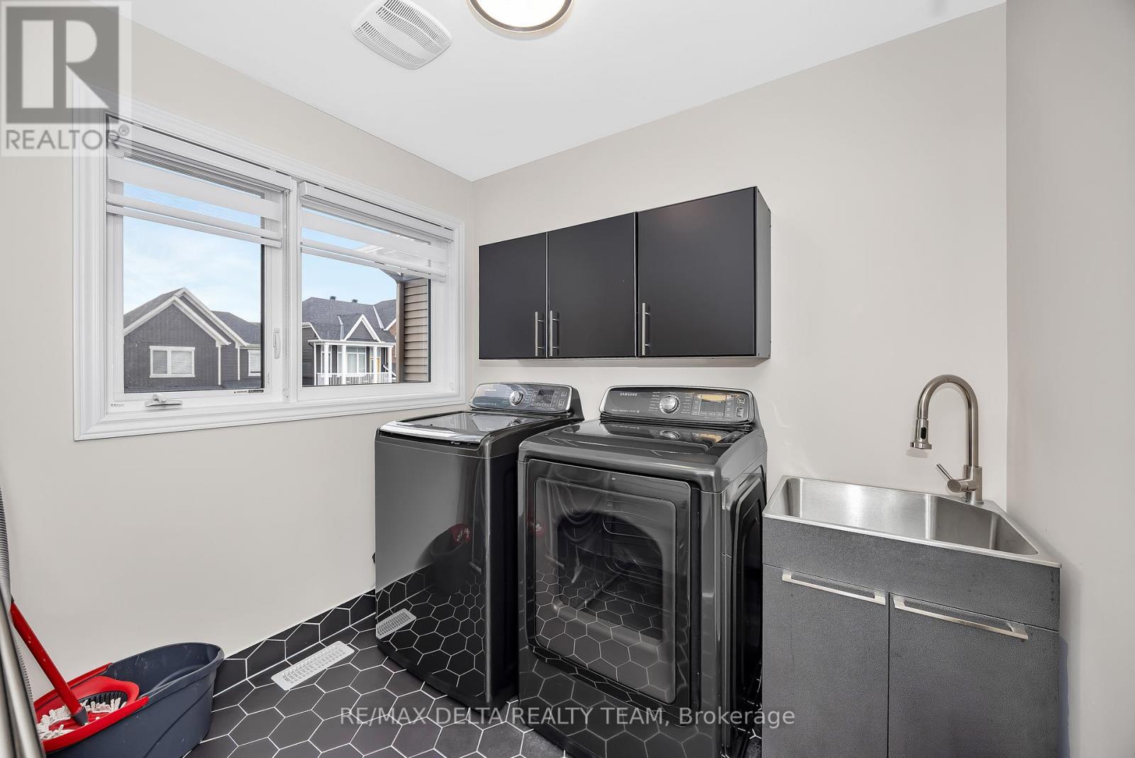 748 Vennecy Terrace, Ottawa, Ontario  K1W 1H2 - Photo 30 - X13025730