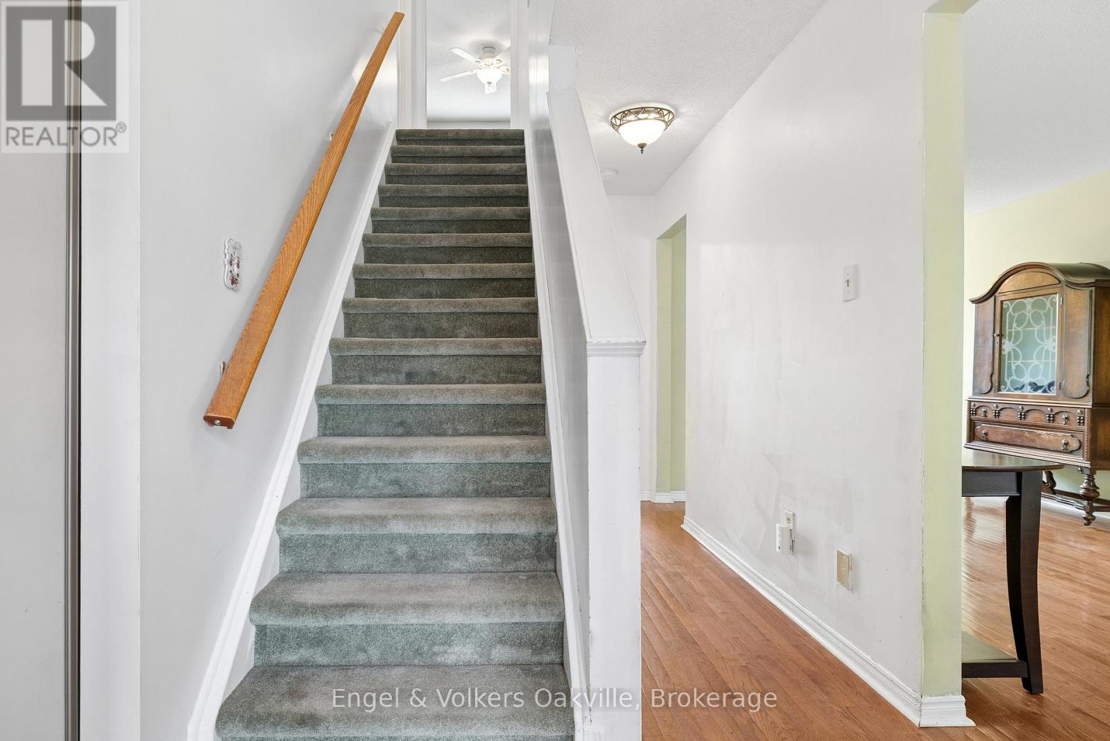 240 Ross Lane, Oakville, Ontario  L6H 5E5 - Photo 17 - W13025708