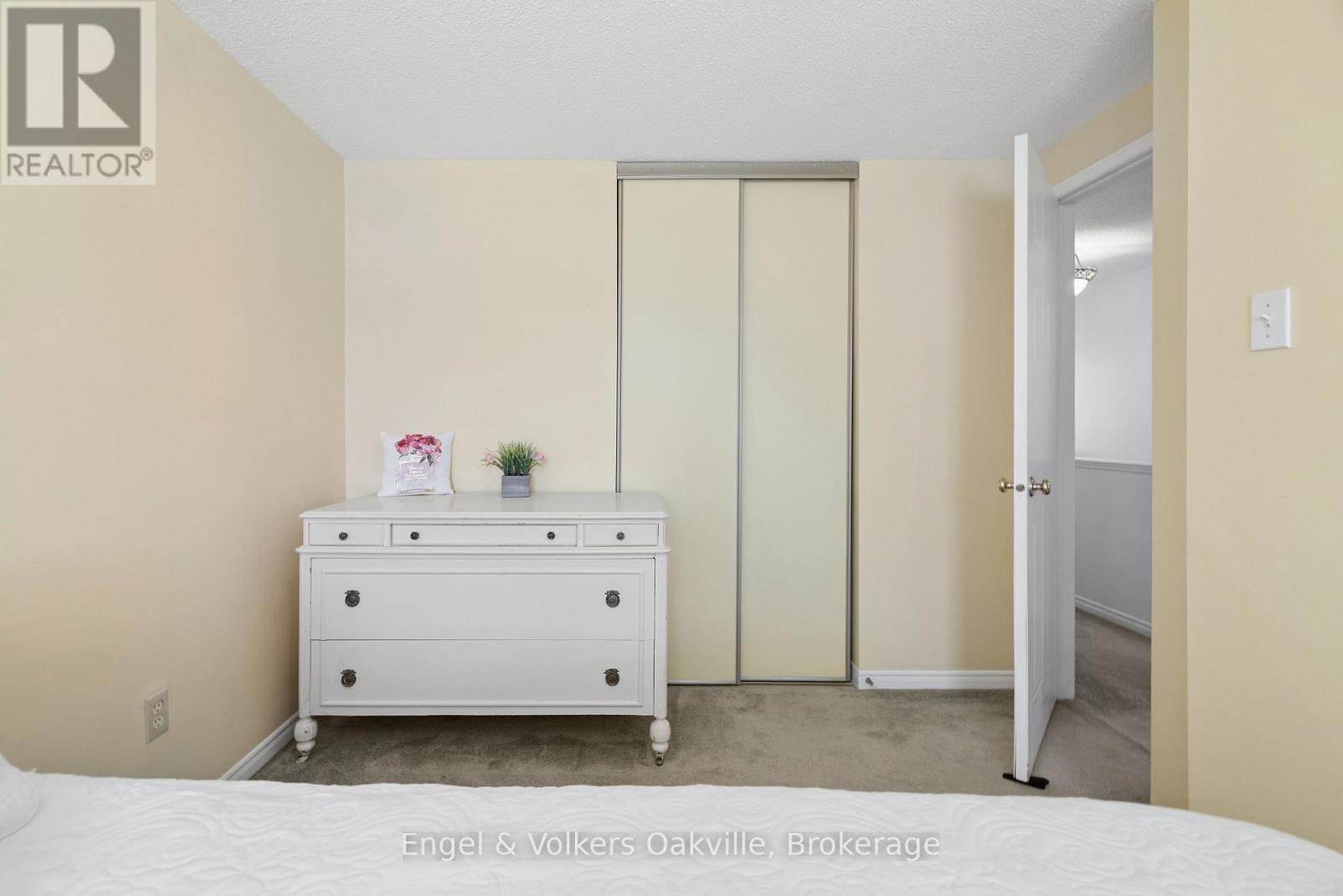 240 Ross Lane, Oakville, Ontario  L6H 5E5 - Photo 24 - W13025708