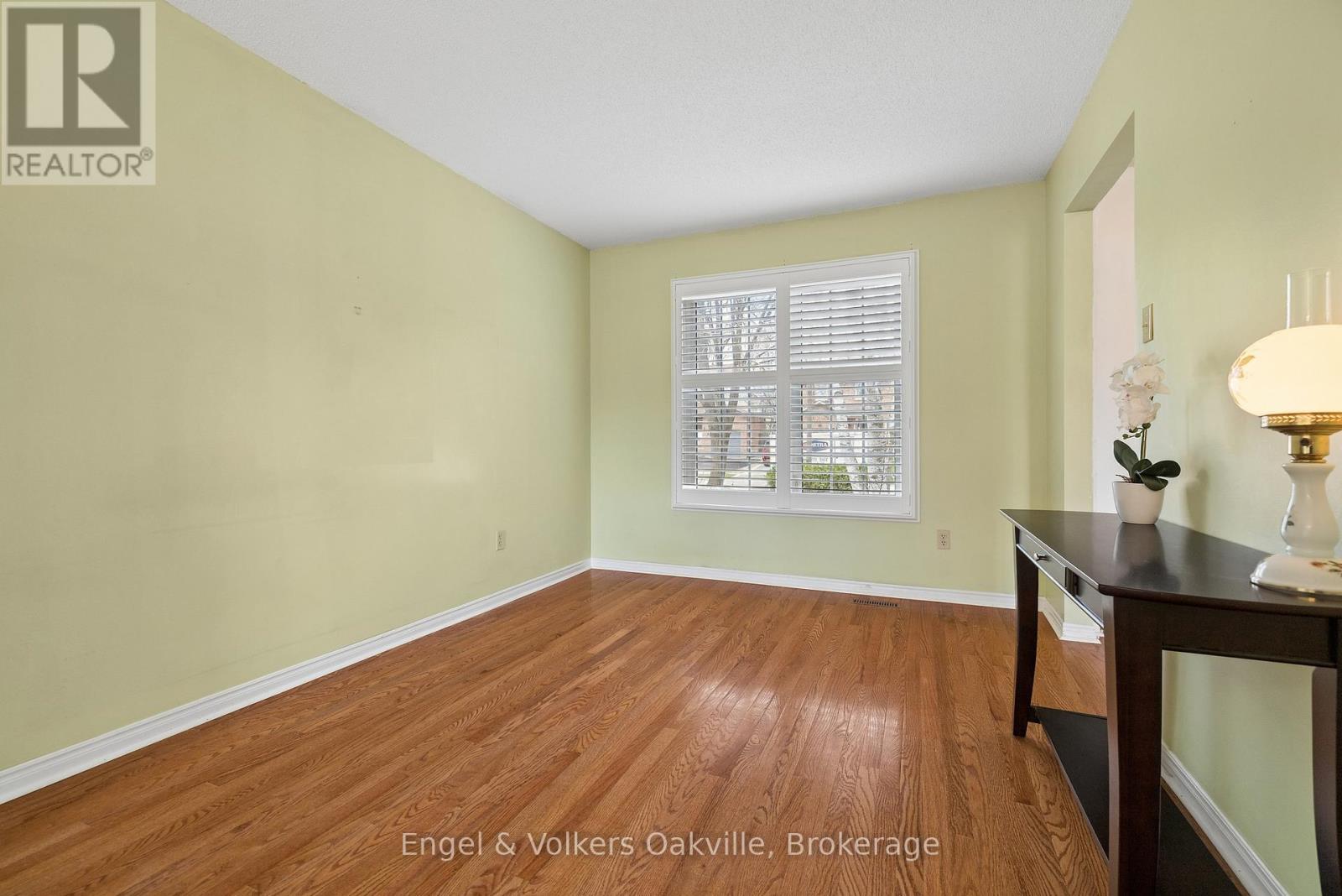 240 Ross Lane, Oakville, Ontario  L6H 5E5 - Photo 5 - W13025708