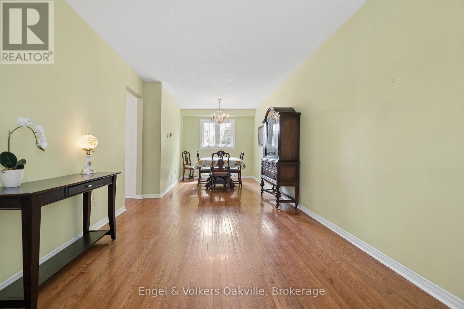 240 Ross Lane, Oakville, Ontario  L6H 5E5 - Photo 7 - W13025708