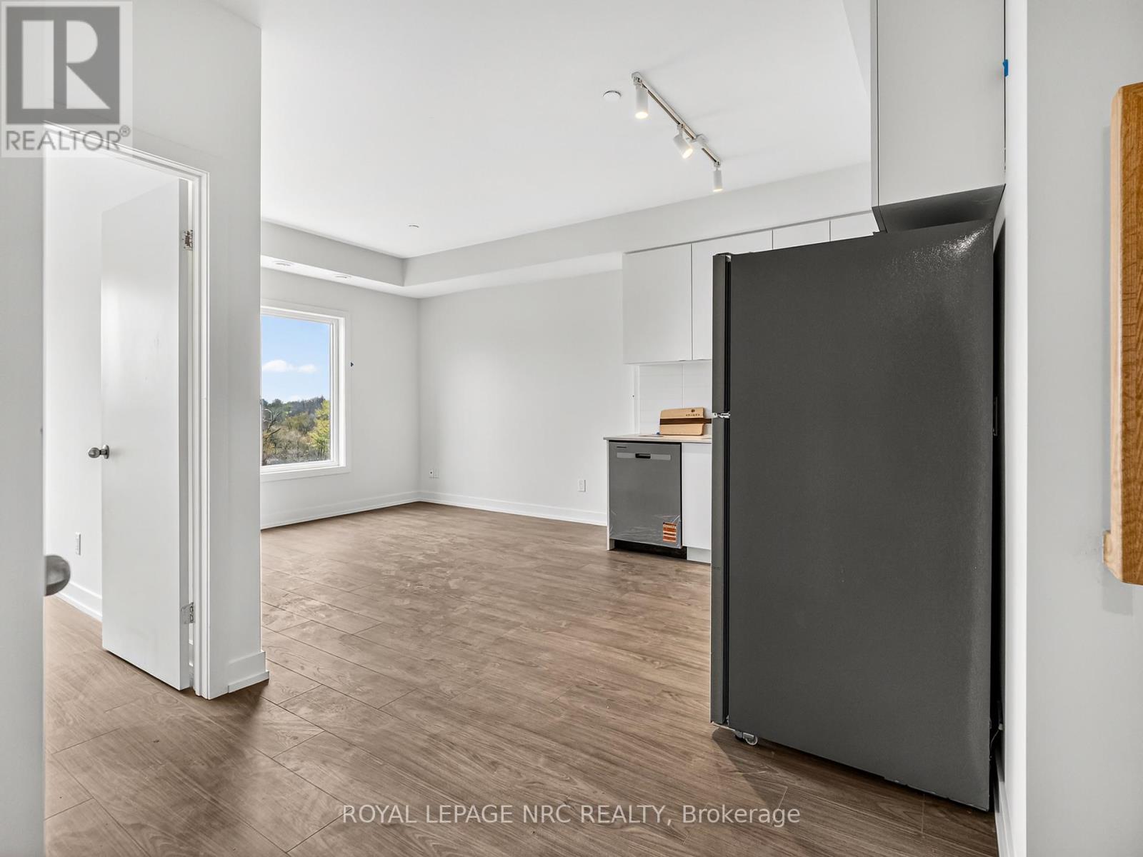 312b - 16 Melbourne Avenue, St. Catharines, Ontario  L2P 2N2 - Photo 5 - X13025734