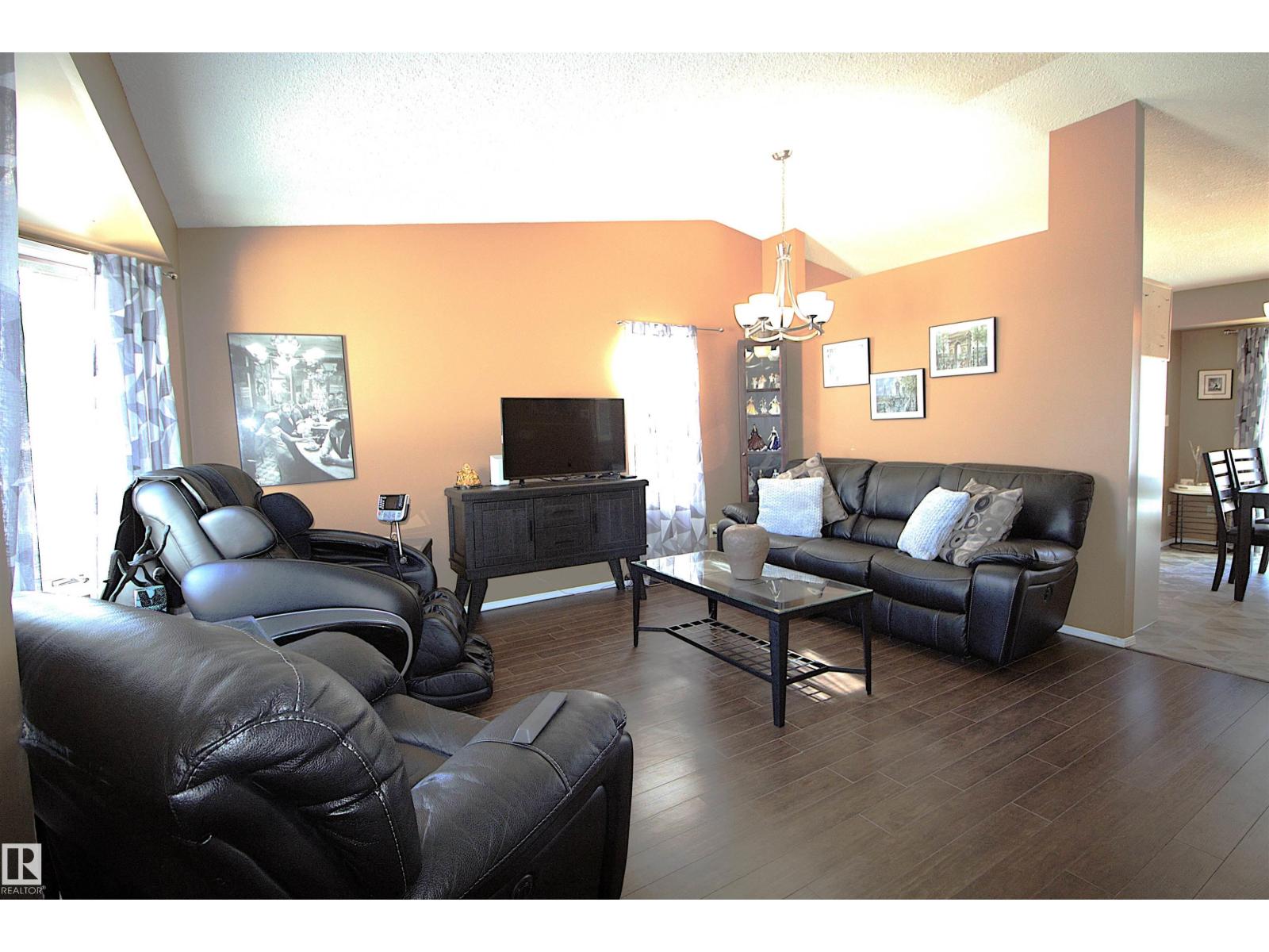 9347 175 Av Nw, Edmonton, Alberta  T5Z 2C8 - Photo 7 - E4481402