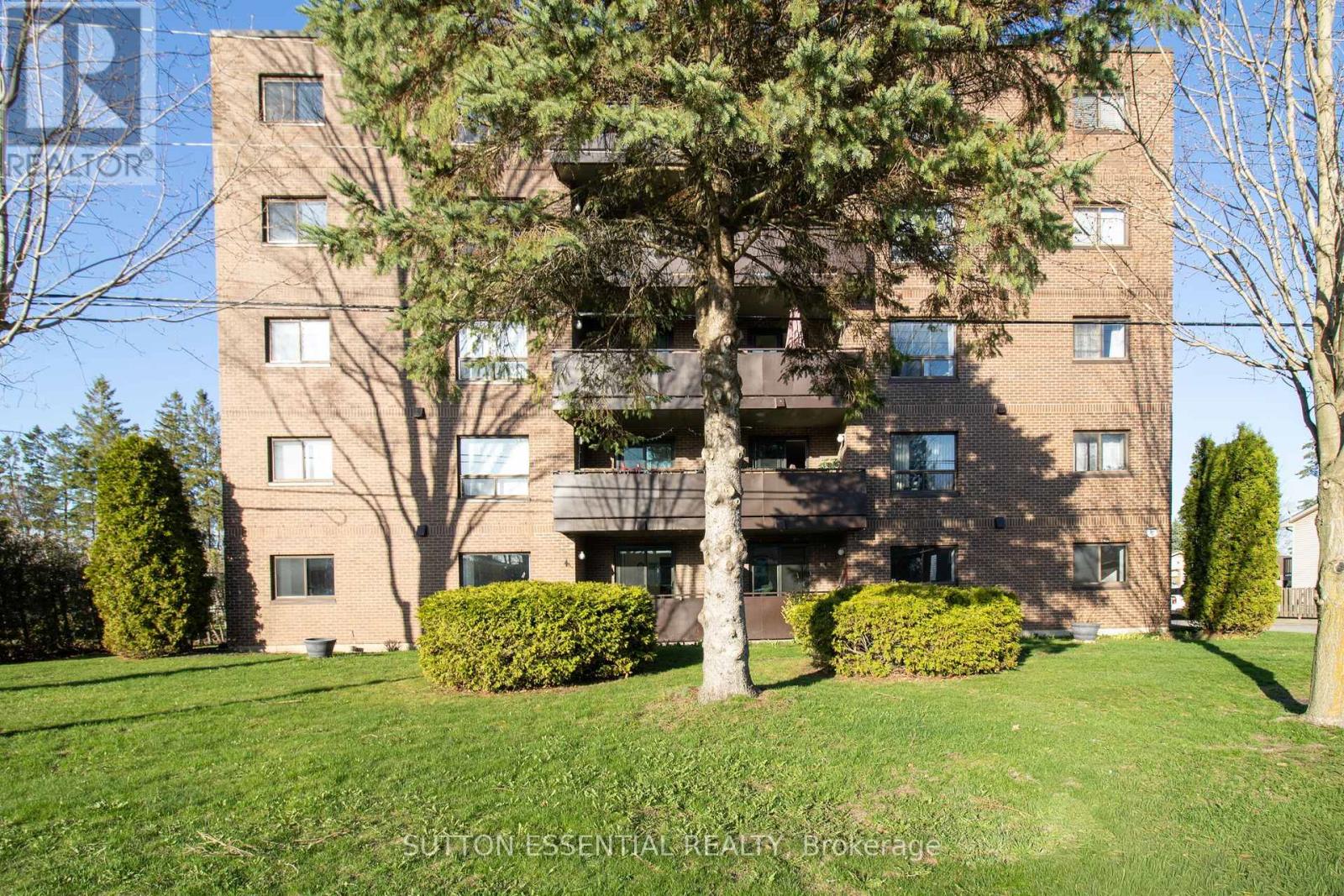 404 - 95 WINDSOR DRIVE, Brockville, Ontario