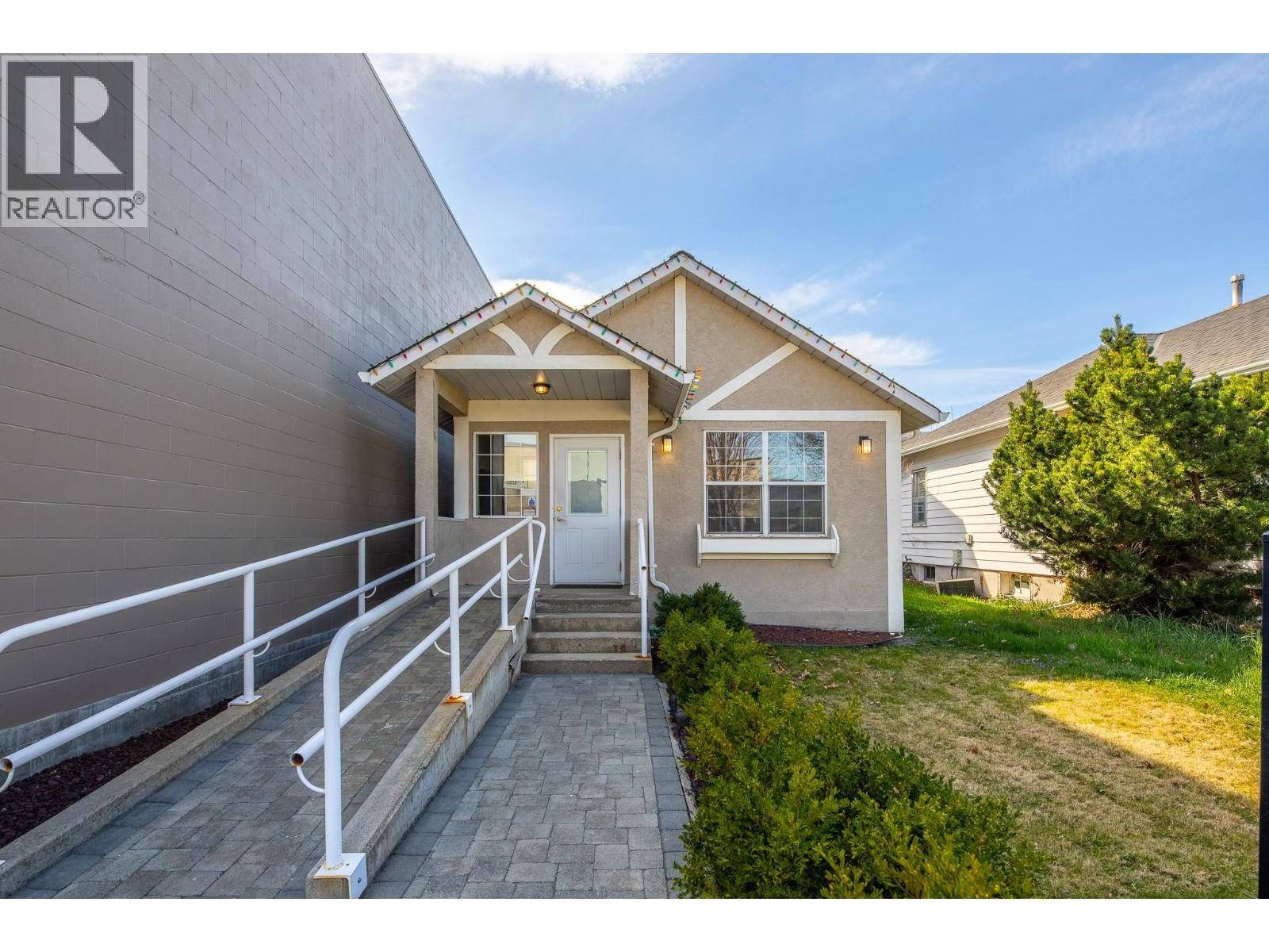 13214 Kelly Avenue, Summerland, British Columbia  V0H 1Z0 - Photo 1 - 10384297