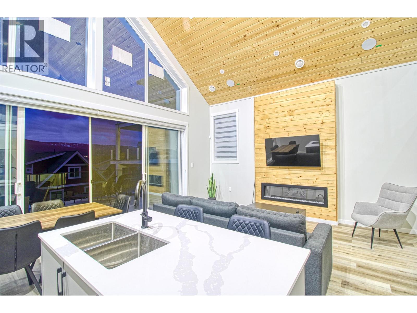 6811 Santiago Loop Unit# 149, Kelowna, British Columbia  V1Z 3R8 - Photo 11 - 10384270