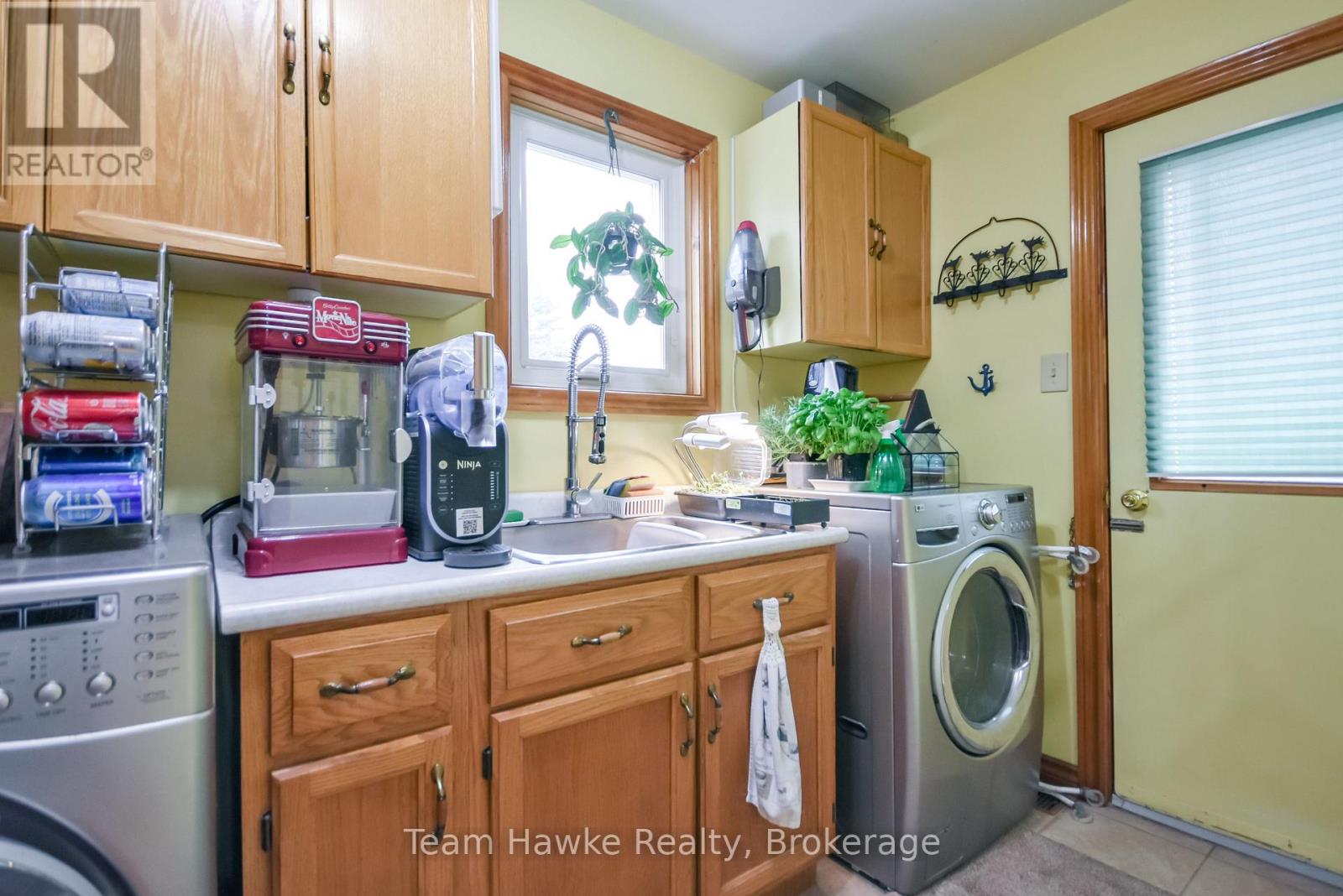 35 Brule Street, Penetanguishene, Ontario  L9M 1J1 - Photo 15 - S13025648