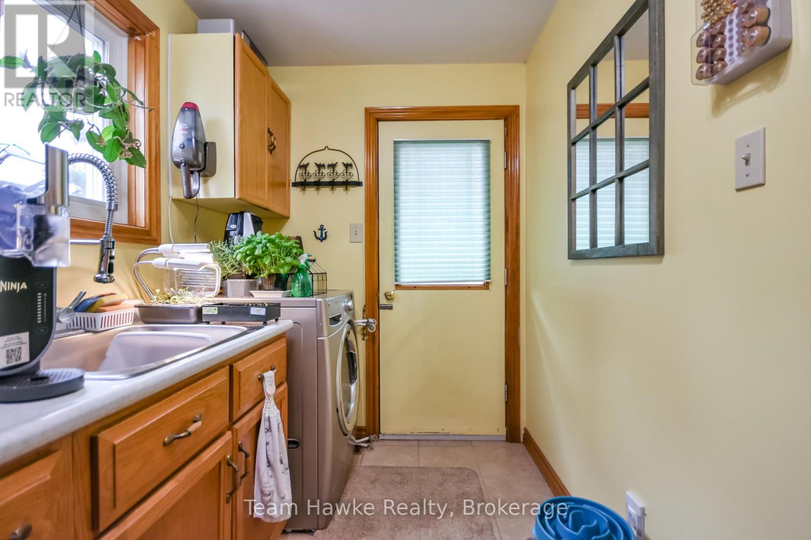 35 Brule Street, Penetanguishene, Ontario  L9M 1J1 - Photo 16 - S13025648