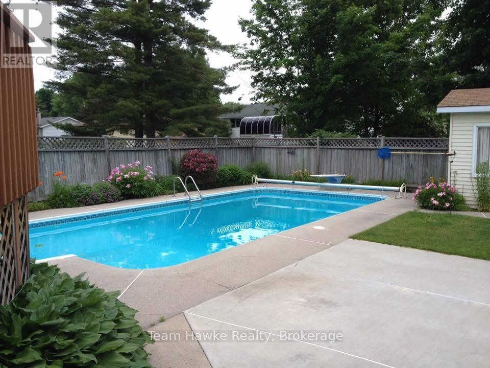 35 Brule Street, Penetanguishene, Ontario  L9M 1J1 - Photo 42 - S13025648