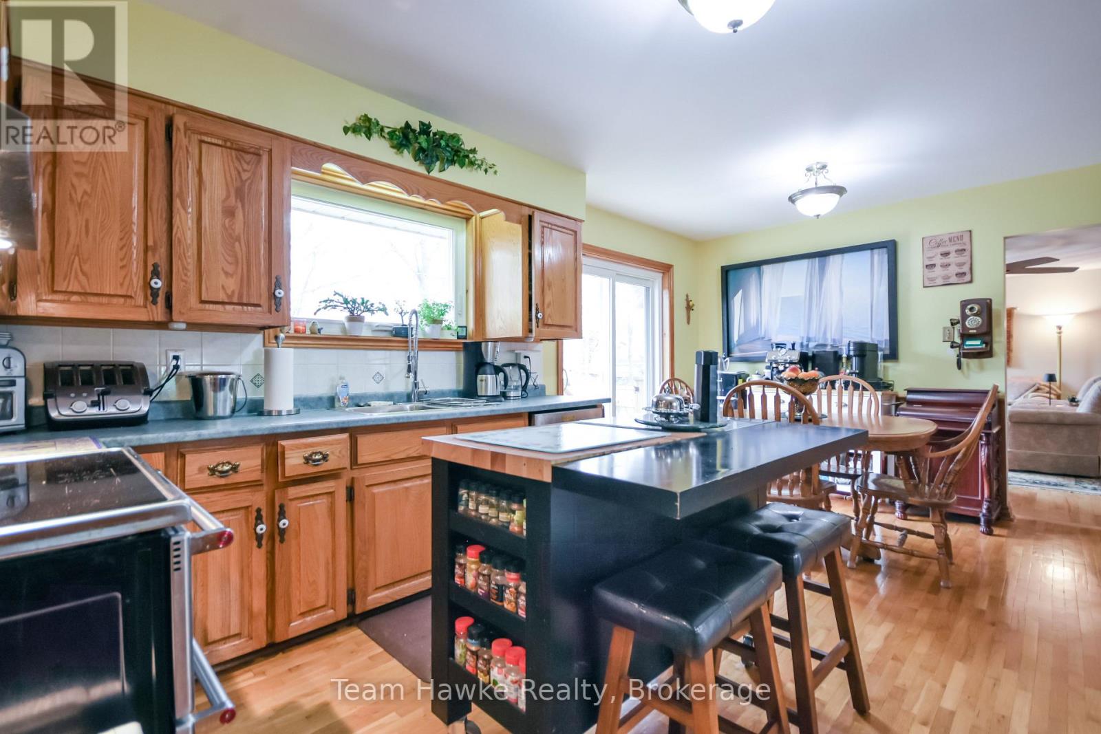 35 Brule Street, Penetanguishene, Ontario  L9M 1J1 - Photo 7 - S13025648