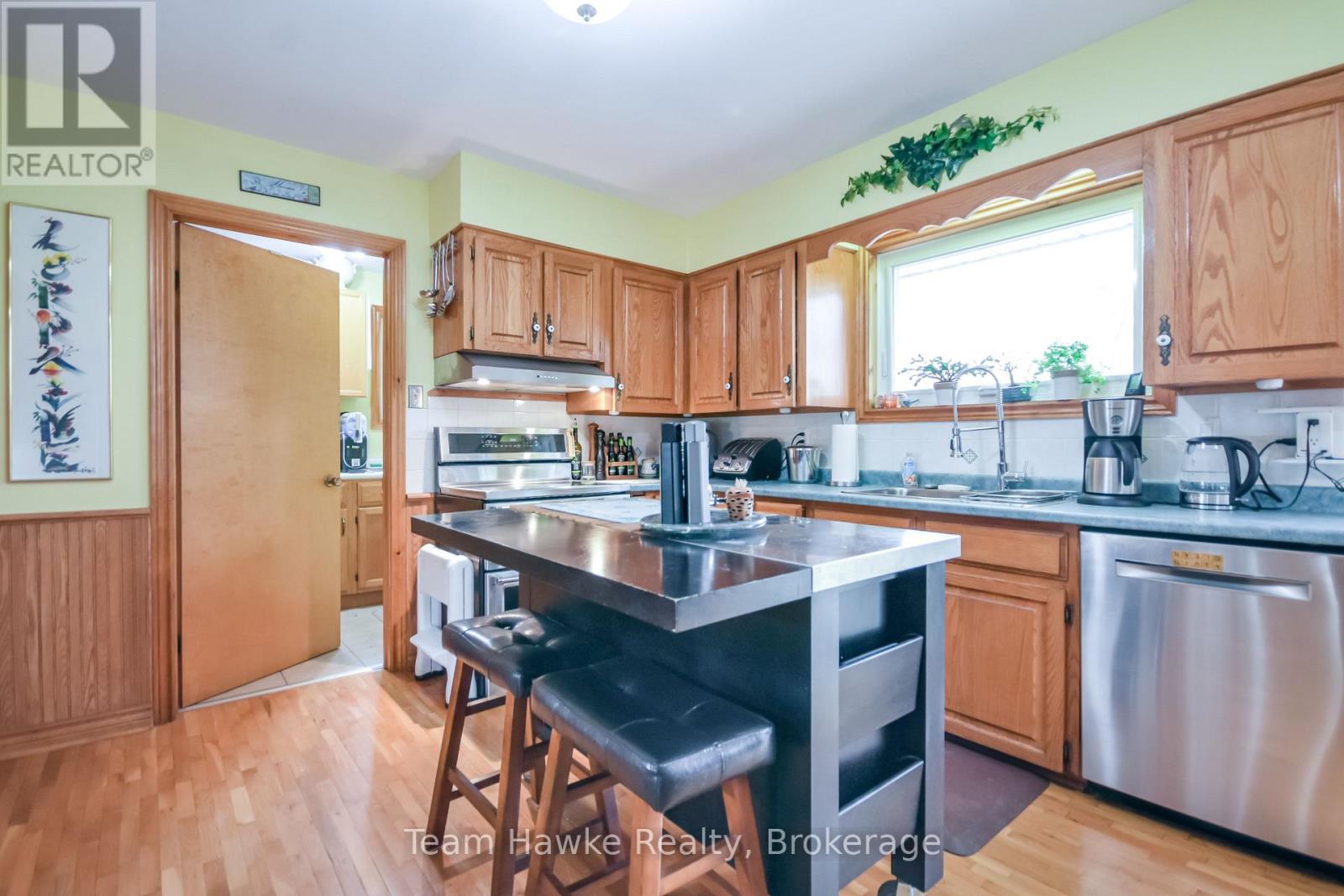 35 Brule Street, Penetanguishene, Ontario  L9M 1J1 - Photo 8 - S13025648