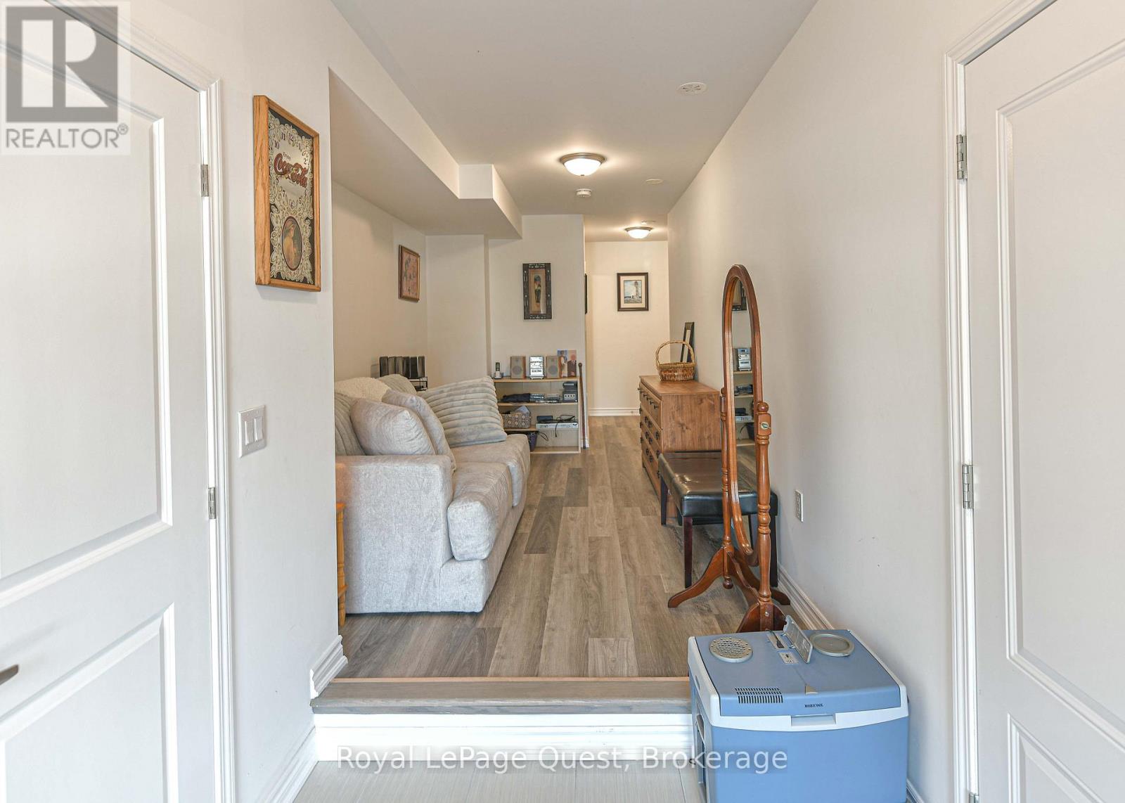 33 Wyn Wood Lane, Orillia, Ontario  L3V 8P7 - Photo 4 - S13025654