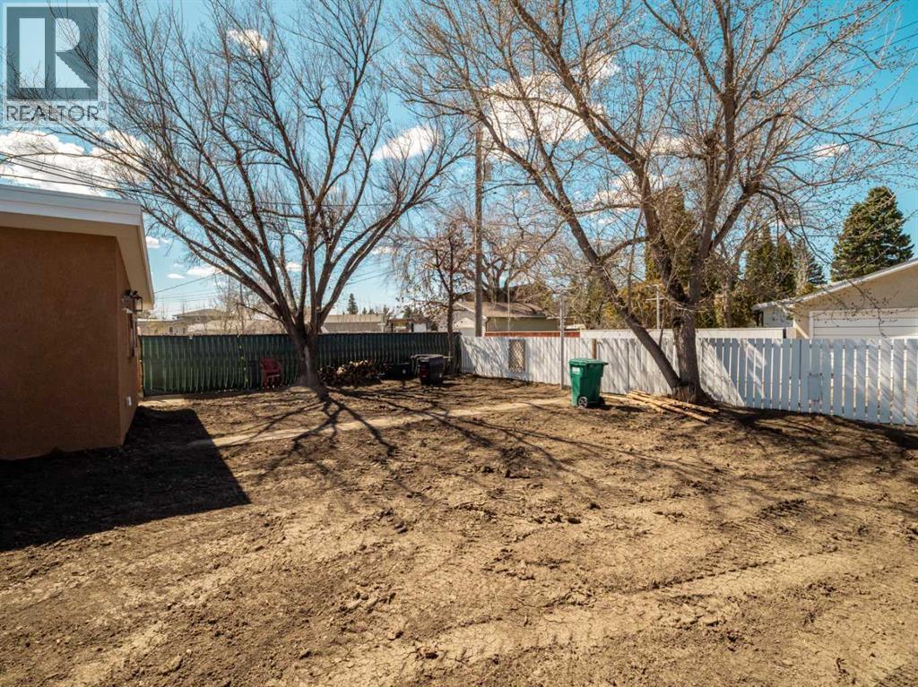 1414 Henderson Lake Boulevard S, Lethbridge, Alberta  T1K 3B8 - Photo 49 - A2303249