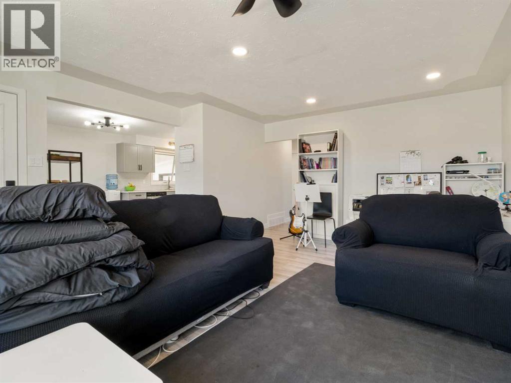 1414 Henderson Lake Boulevard S, Lethbridge, Alberta  T1K 3B8 - Photo 8 - A2303249