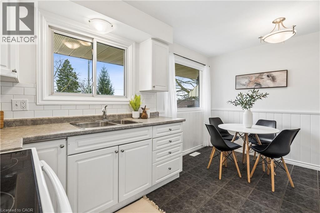 23 Knightswood Boulevard, Guelph, Ontario  N1E 3W3 - Photo 11 - 40822808