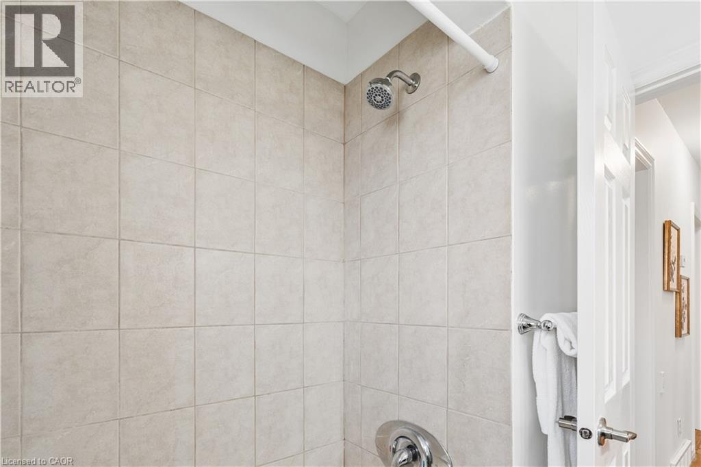 23 Knightswood Boulevard, Guelph, Ontario  N1E 3W3 - Photo 14 - 40822808