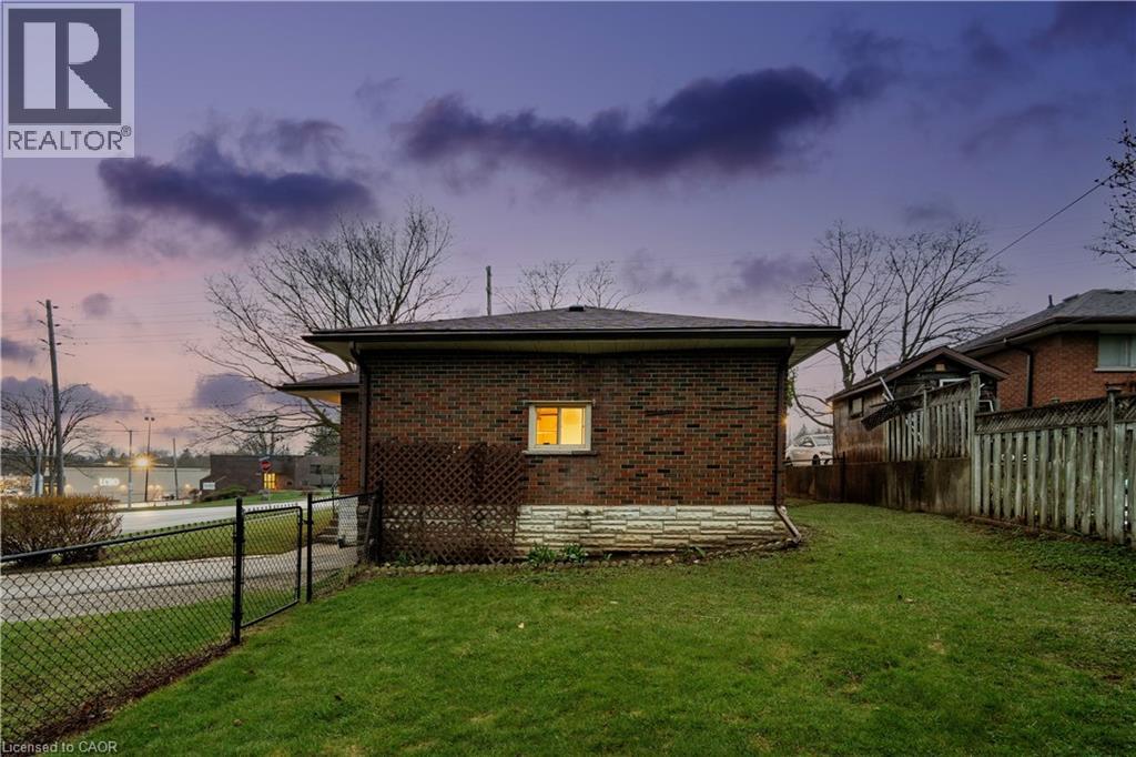 23 Knightswood Boulevard, Guelph, Ontario  N1E 3W3 - Photo 26 - 40822808