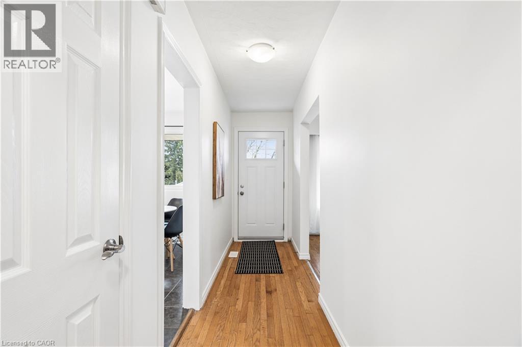 23 Knightswood Boulevard, Guelph, Ontario  N1E 3W3 - Photo 5 - 40822808