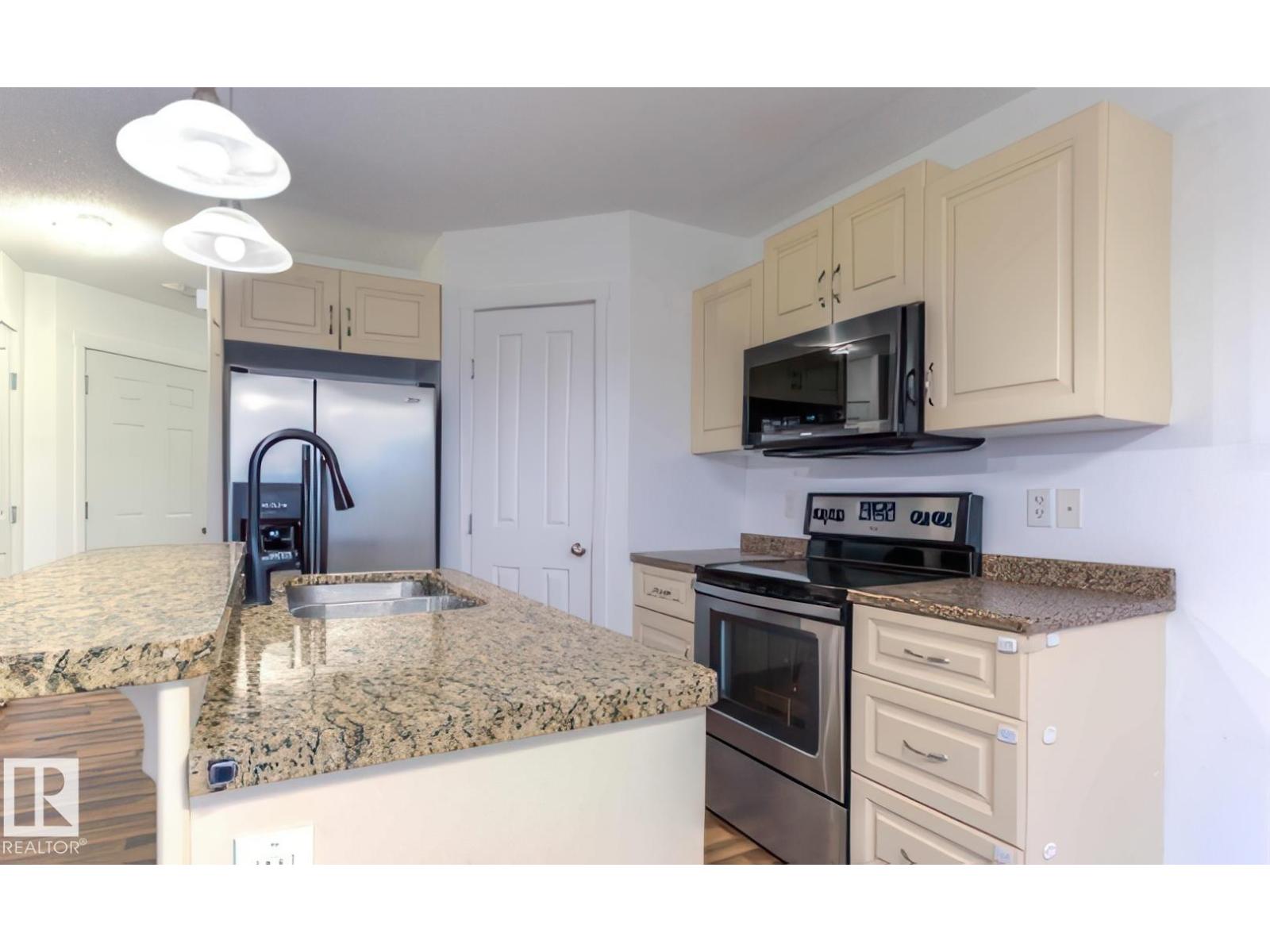 703a Rocky Wy, Cold Lake, Alberta  T9M 0H3 - Photo 3 - E4483055