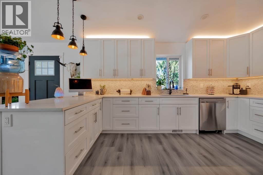 21199 River Road, Maple Ridge, British Columbia  V2X 2A5 - Photo 9 - R3108213