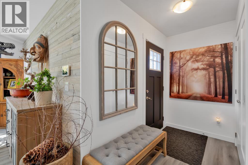 21199 River Road, Maple Ridge, British Columbia  V2X 2A5 - Photo 7 - R3108213