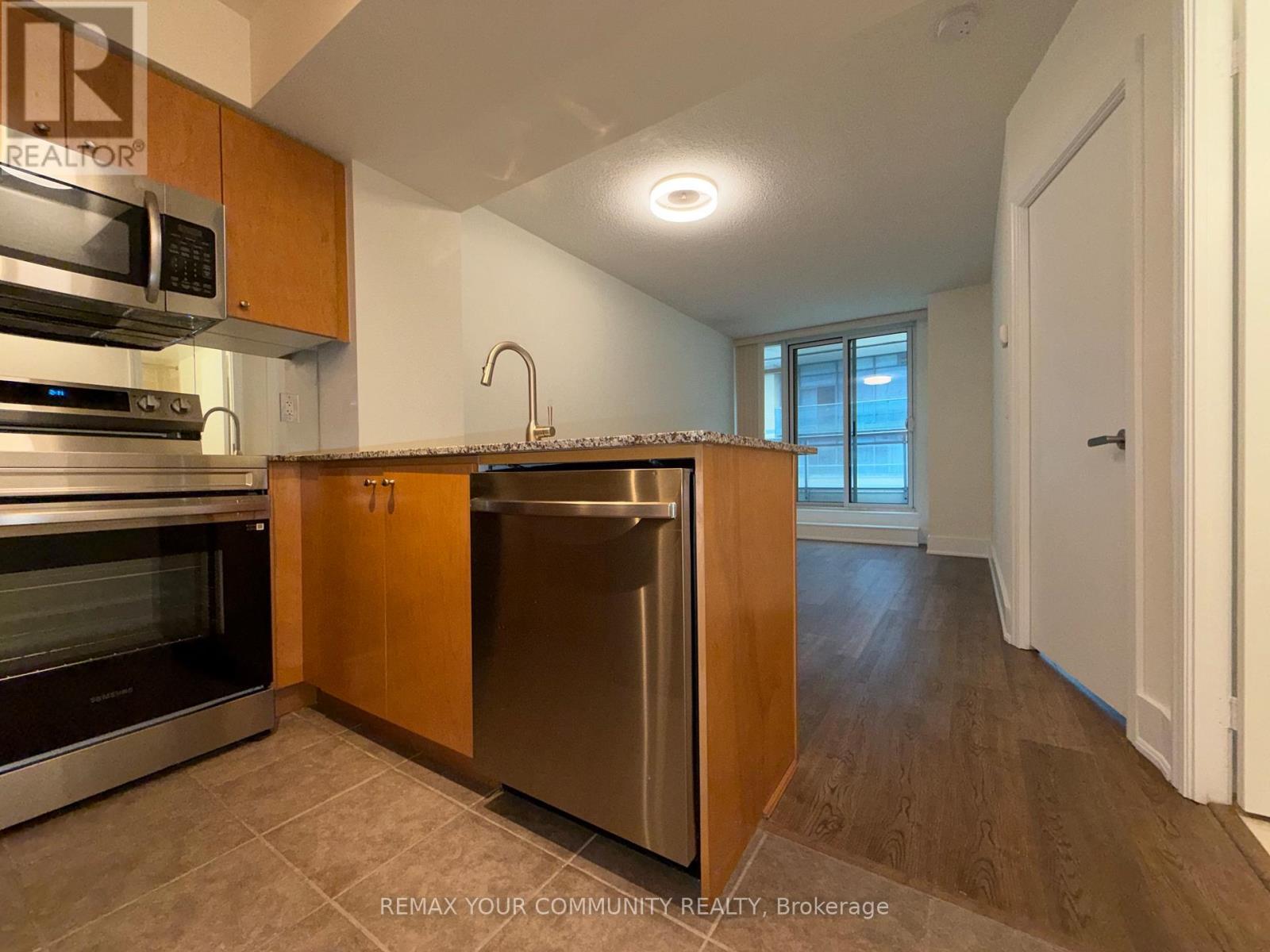 606 - 8 Scollard Street, Toronto, Ontario  M5R 1M2 - Photo 11 - C13025094