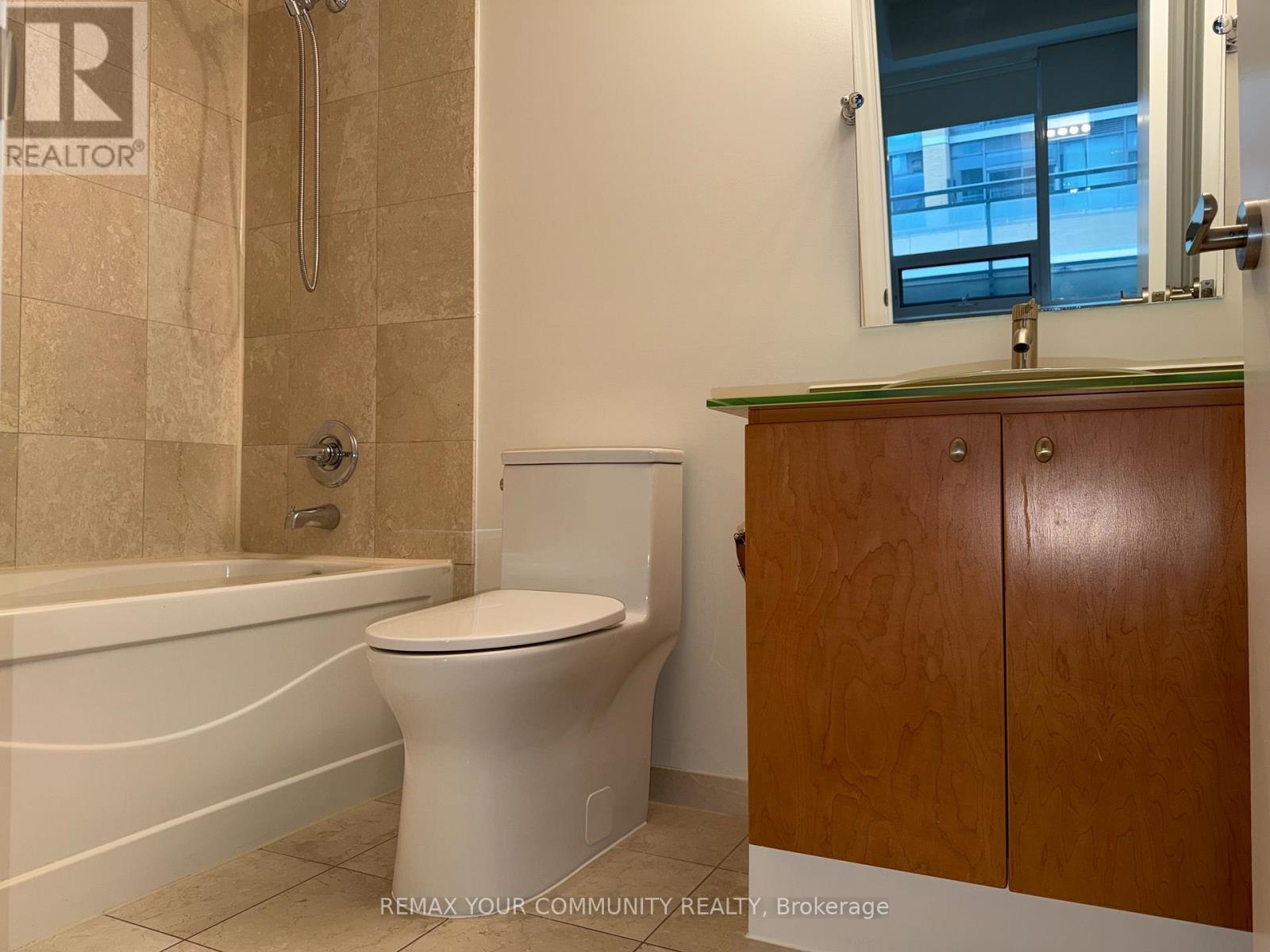 606 - 8 Scollard Street, Toronto, Ontario  M5R 1M2 - Photo 18 - C13025094