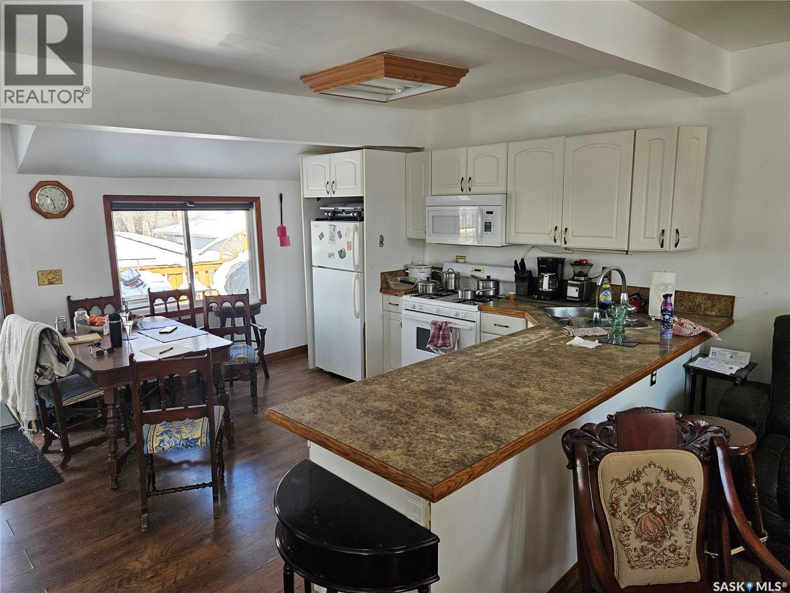 370 Arthur Street, Regina, Saskatchewan  S4R 4X2 - Photo 5 - SK033360