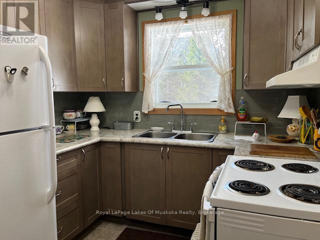 161 Forest Lake Road, Strong, Ontario  P0A 1Z0 - Photo 3 - X13025786