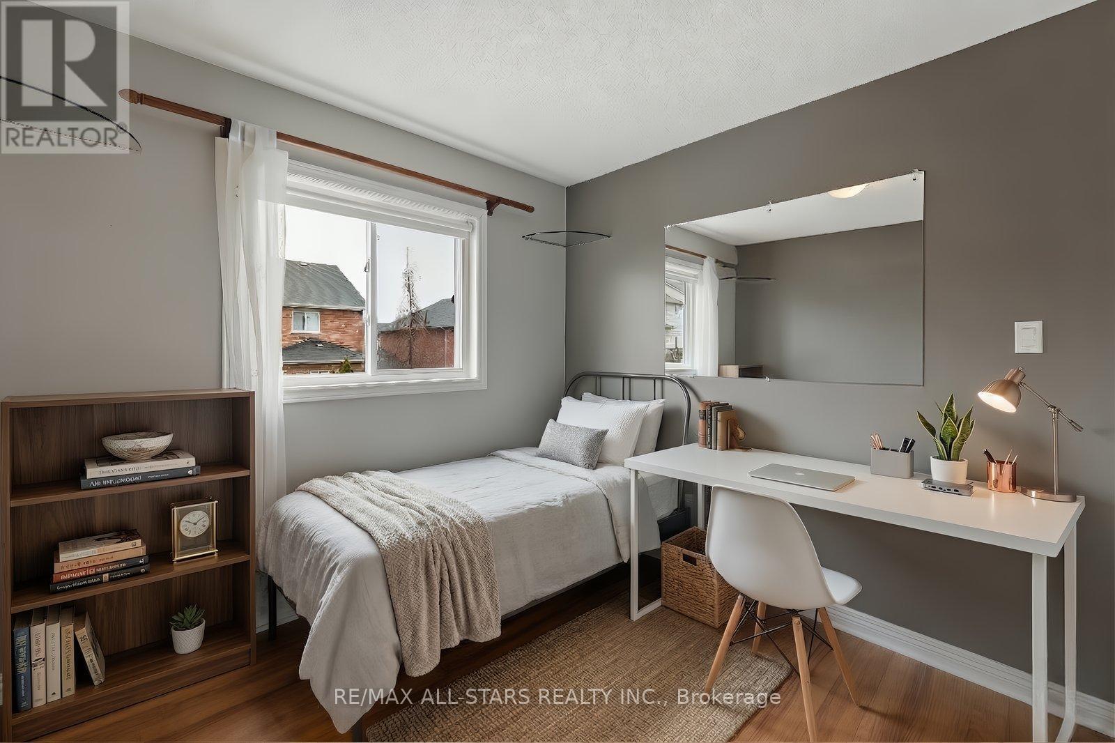 62 Reddenhurst Crescent, Georgina, Ontario  L4P 4G2 - Photo 21 - N12877386