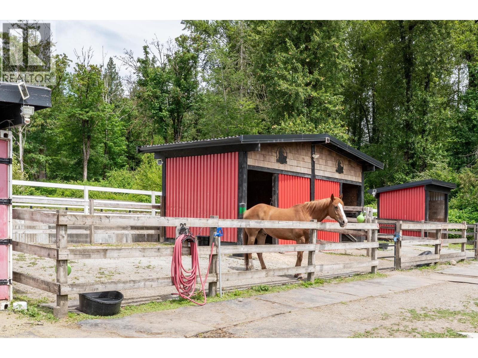 24991 100 Avenue, Maple Ridge, British Columbia  V2W 1S3 - Photo 1 - R3097467