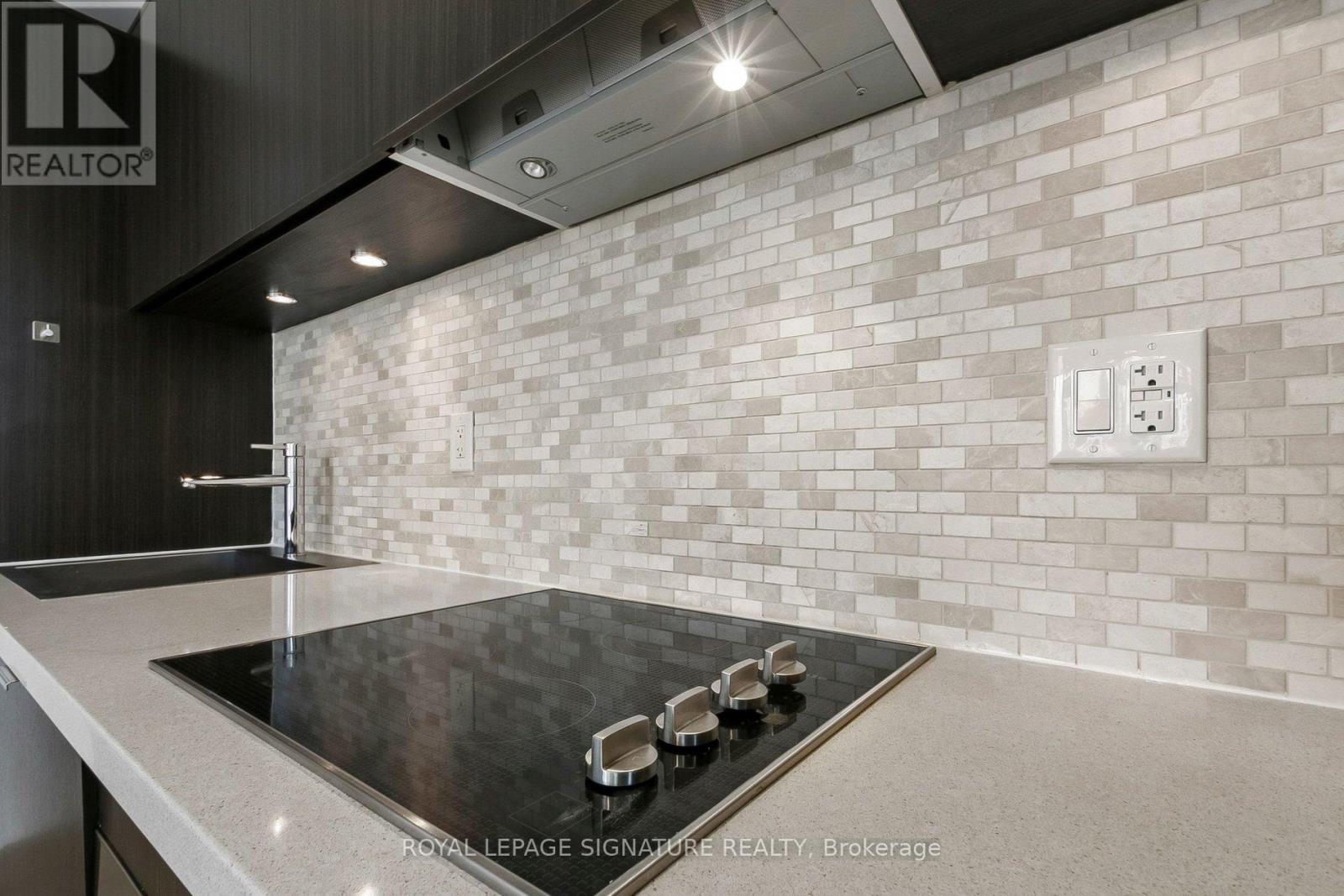 2202 - 21 Widmer Street, Toronto, Ontario  M5V 0B8 - Photo 10 - C13025632