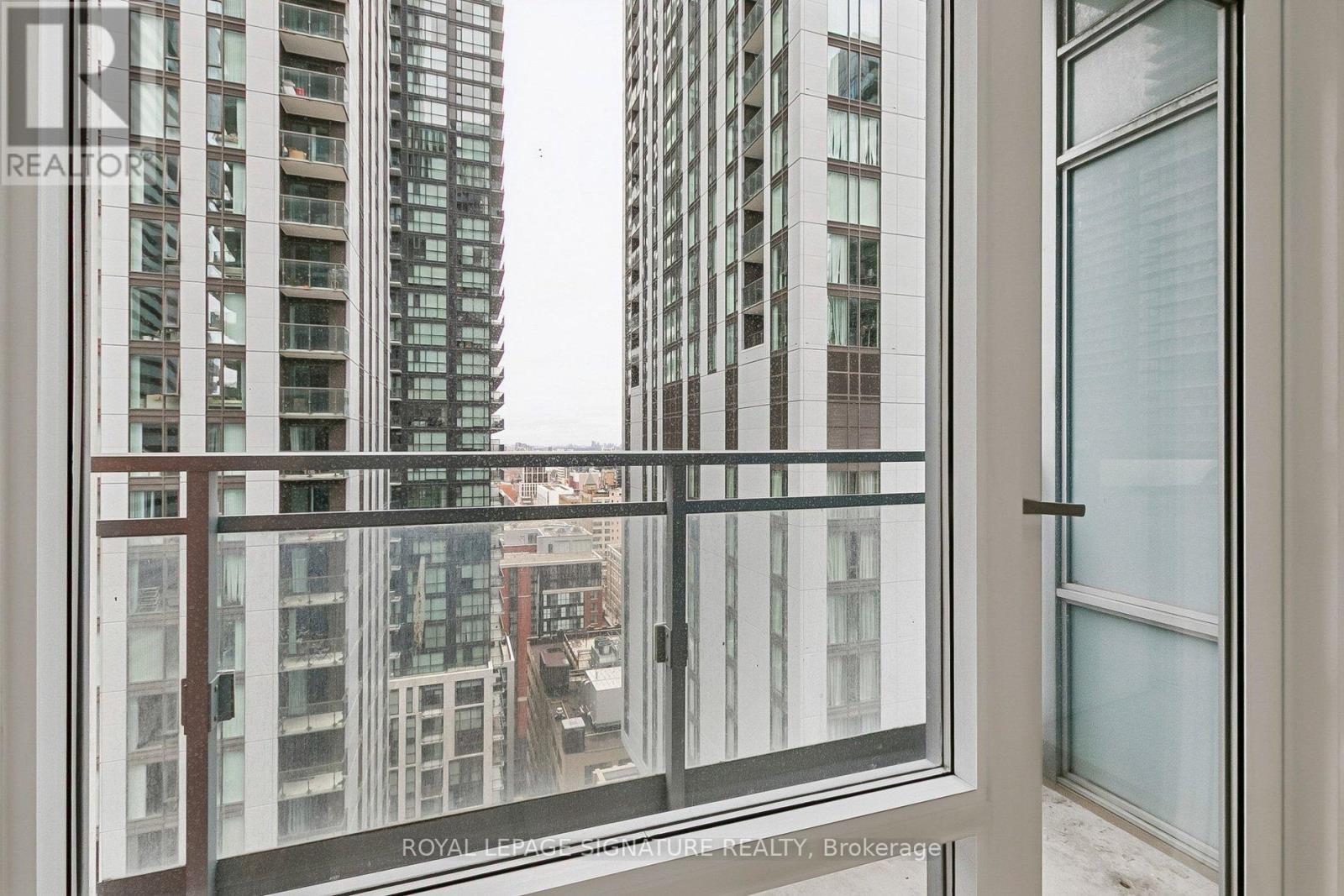 2202 - 21 Widmer Street, Toronto, Ontario  M5V 0B8 - Photo 14 - C13025632