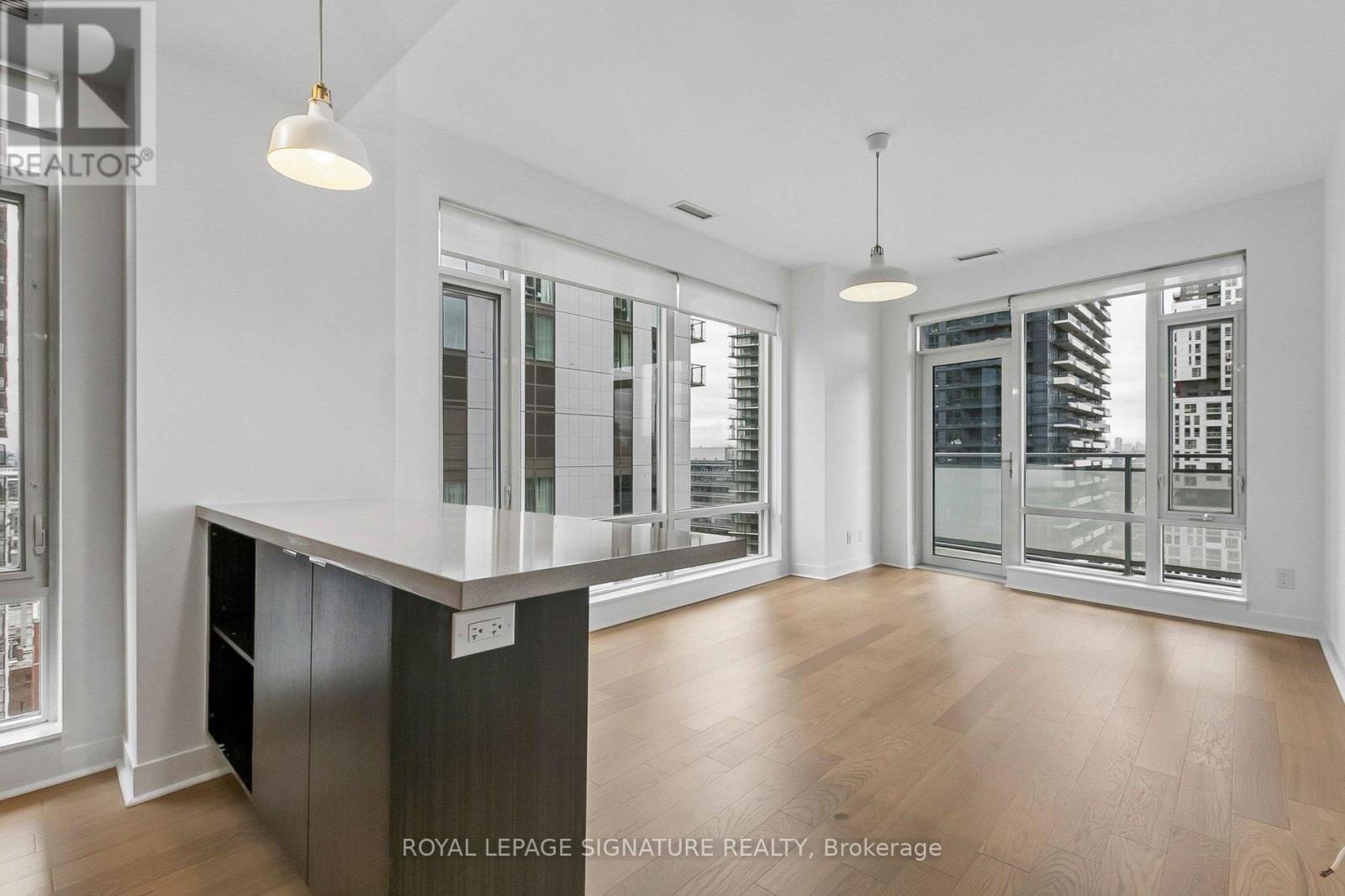 2202 - 21 Widmer Street, Toronto, Ontario  M5V 0B8 - Photo 8 - C13025632