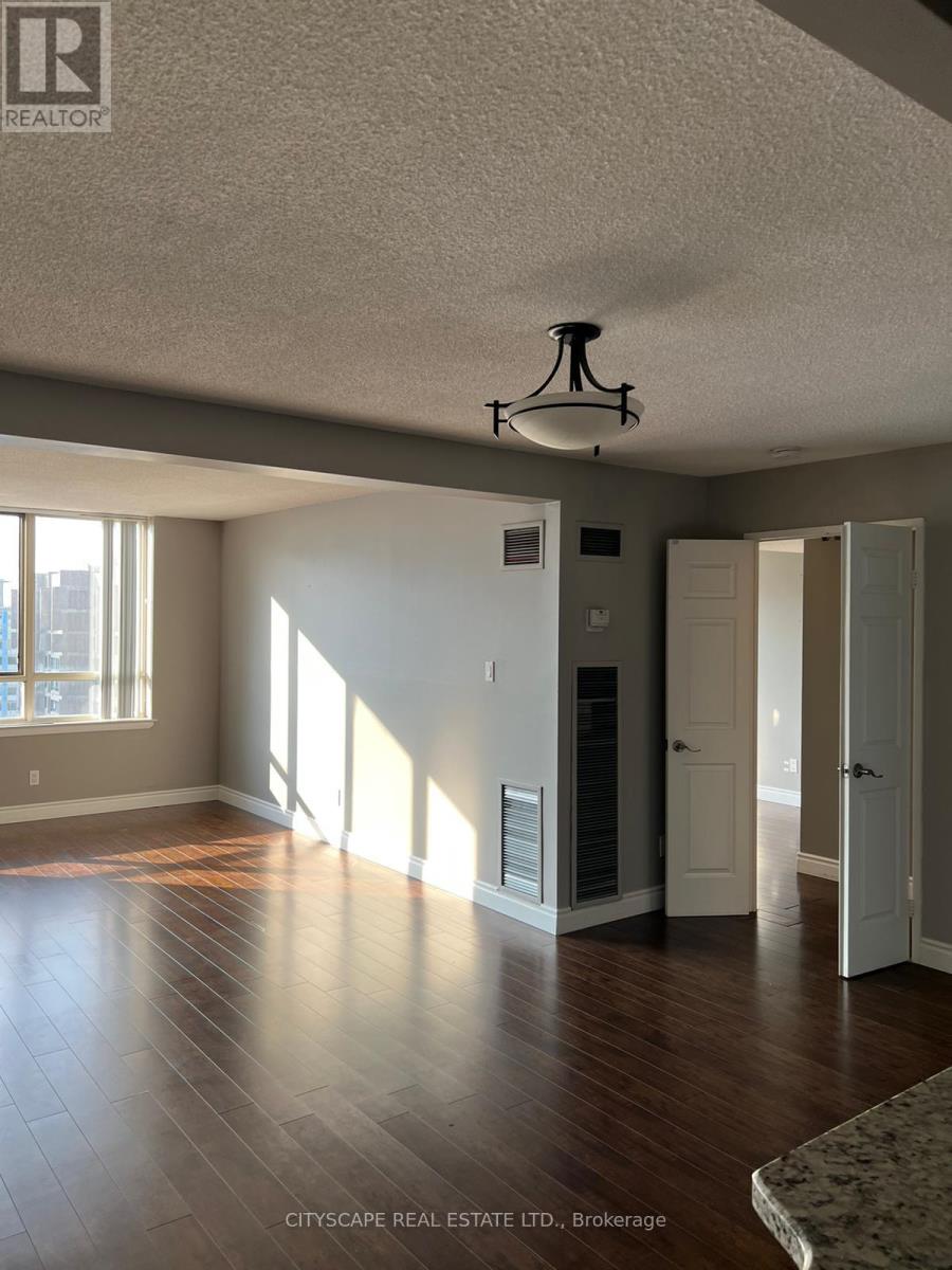 1815 - 633 Bay Street, Toronto, Ontario  M5G 2G4 - Photo 6 - C13025688