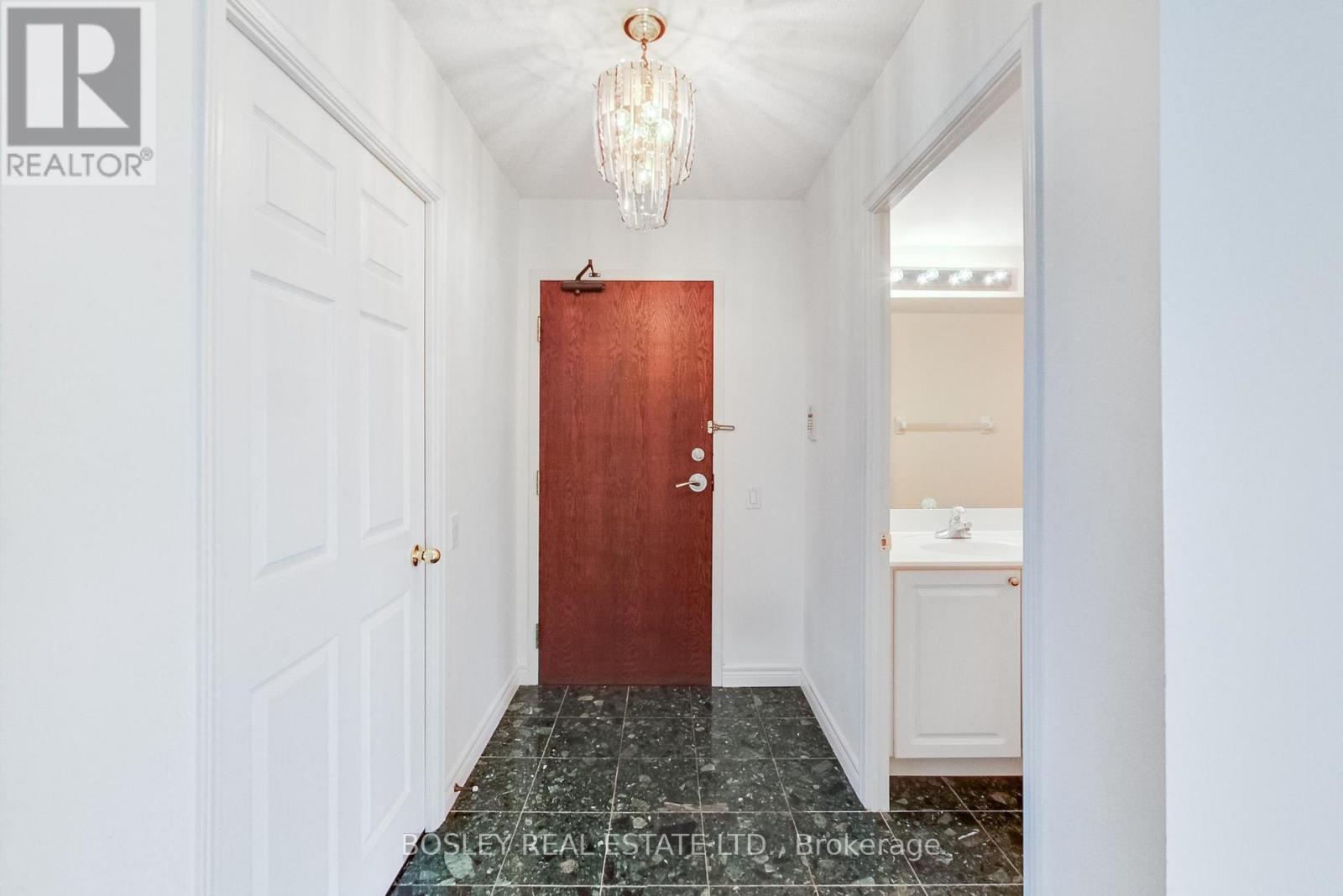 403 - 2 Covington Road, Toronto, Ontario  M6A 3E5 - Photo 4 - C13025756