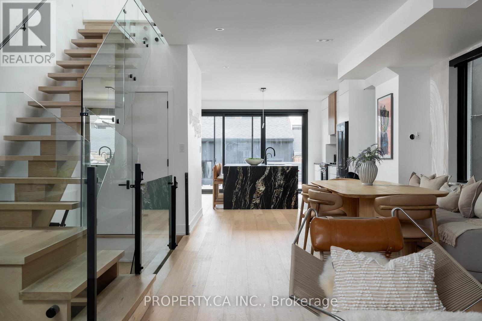 268 Euclid Avenue, Toronto, Ontario  M6J 2K2 - Photo 7 - C13025804