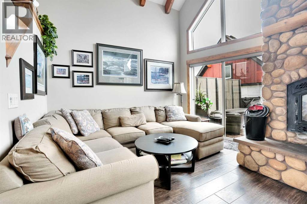 210 Cottageclub Crescent, Rural Rocky View County, Alberta  T4C 1B1 - Photo 12 - A2291756