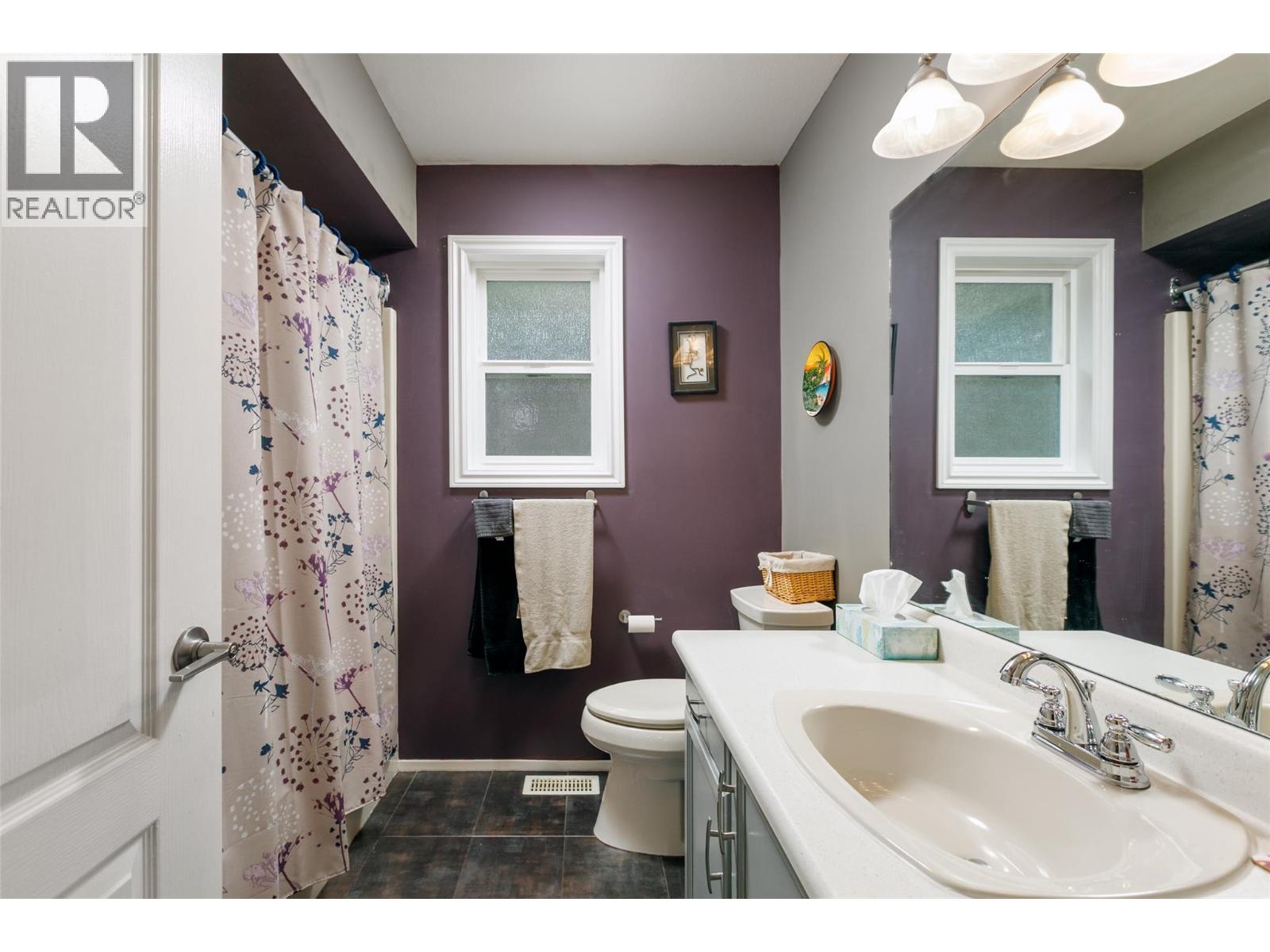 2207 Shannon Ridge Drive, West Kelowna, British Columbia  V4T 2L1 - Photo 31 - 10384276