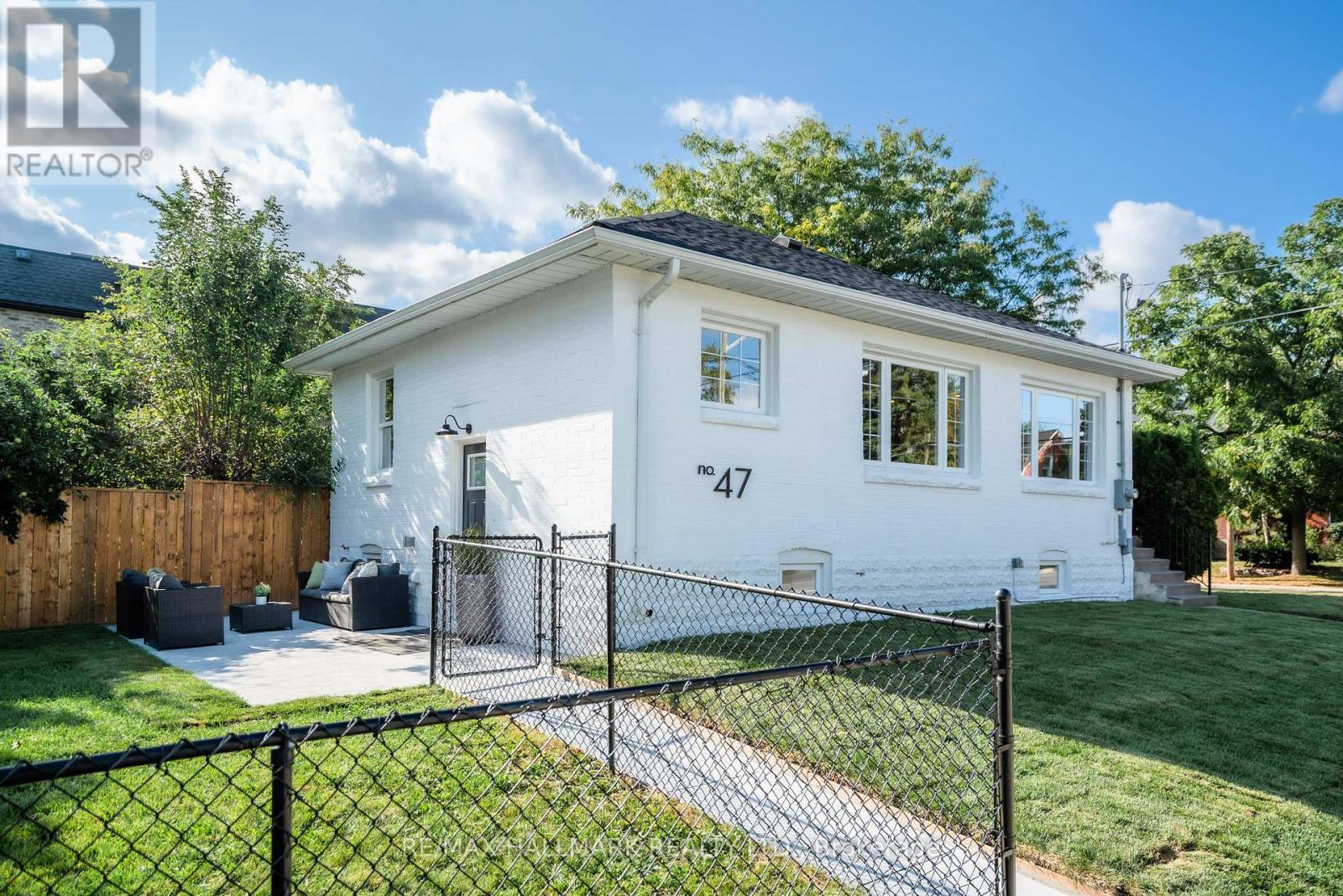 LOWER - 47 PARK STREET, Toronto, Ontario