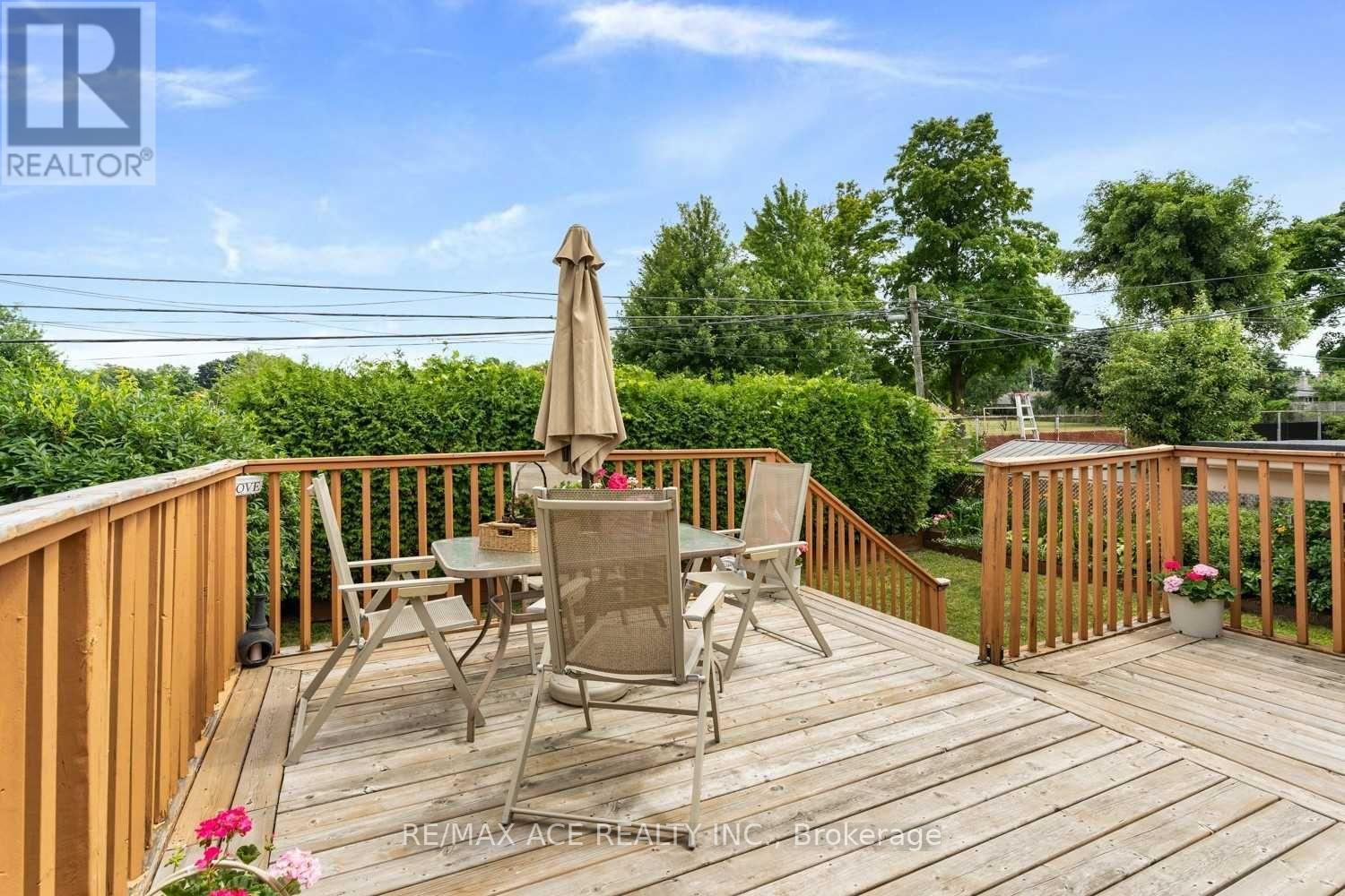 Main - 27 Oakridge Drive, Toronto, Ontario  M1M 2A5 - Photo 13 - E13025684