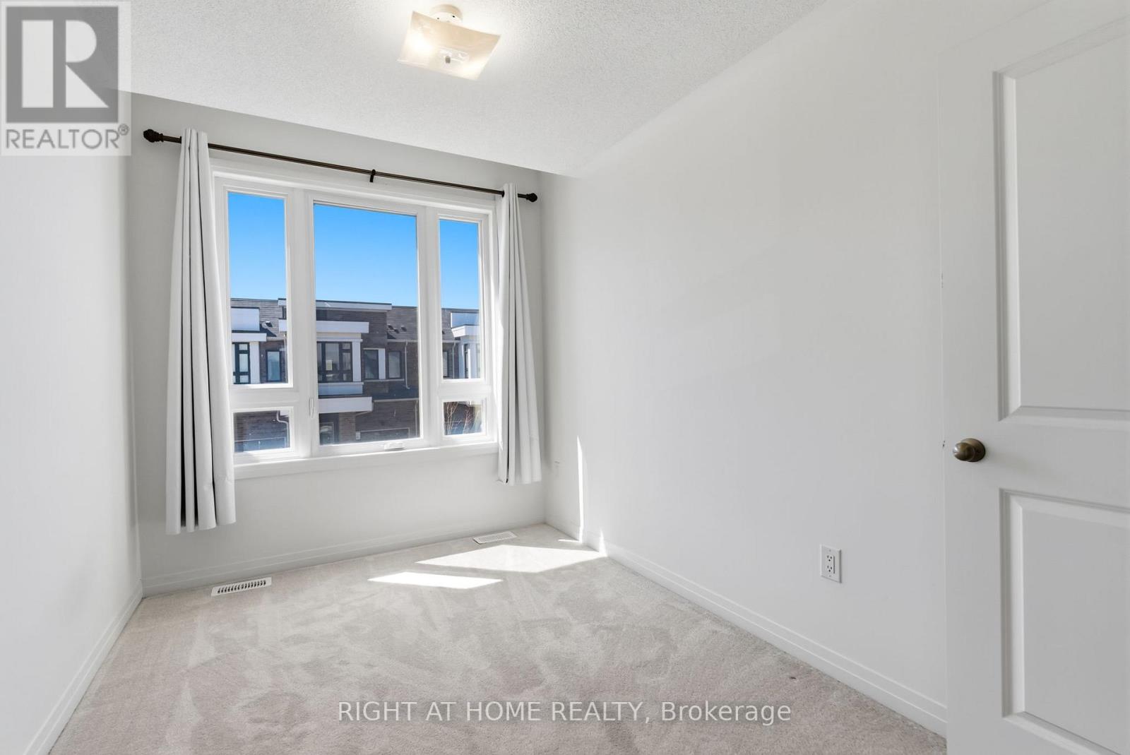 152 Sailors Landing, Clarington, Ontario  L1C 7G4 - Photo 20 - E13025728