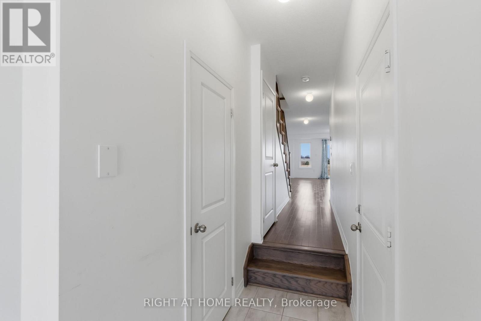 152 Sailors Landing, Clarington, Ontario  L1C 7G4 - Photo 4 - E13025728