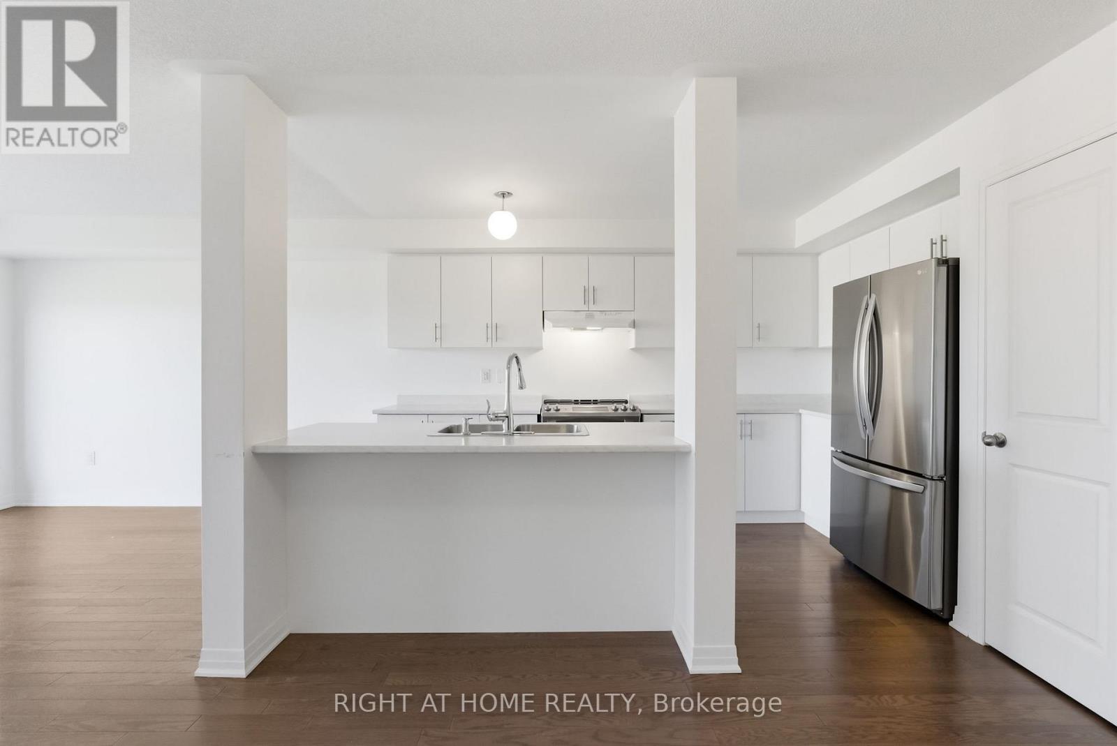 152 Sailors Landing, Clarington, Ontario  L1C 7G4 - Photo 6 - E13025728