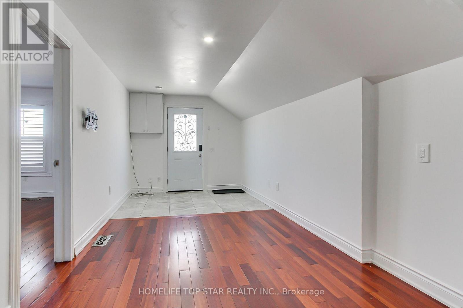 Upper - 17 Royal Street, Oshawa, Ontario  L1H 2T5 - Photo 10 - E13025742