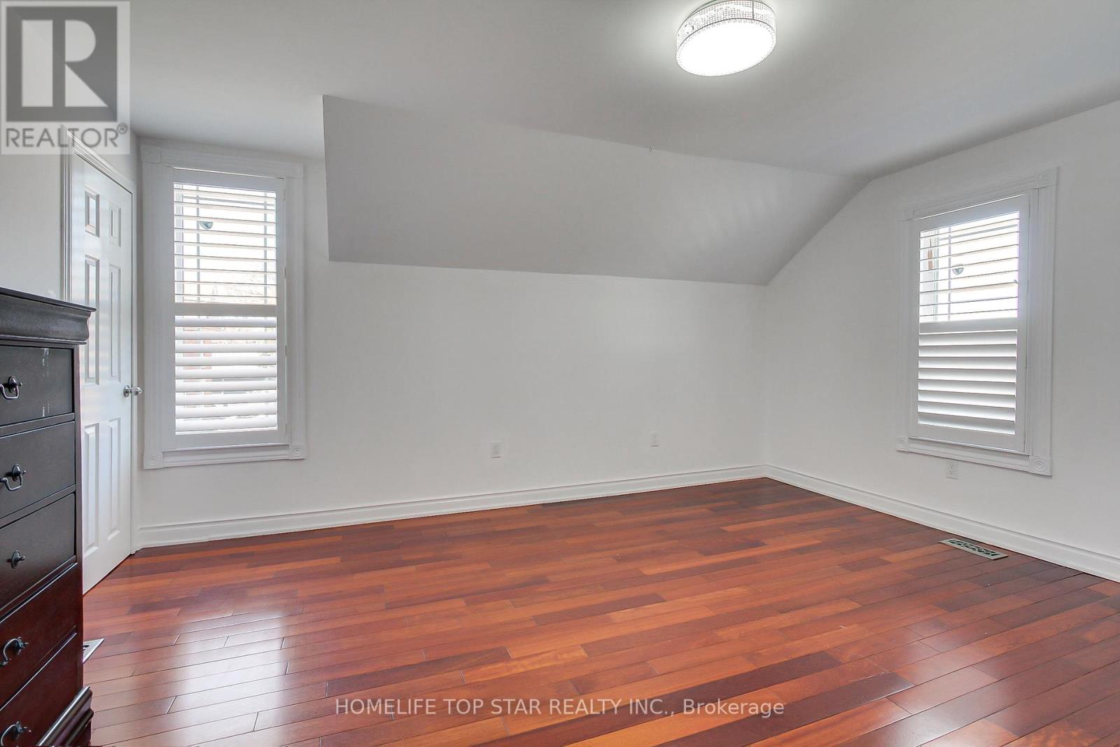 Upper - 17 Royal Street, Oshawa, Ontario  L1H 2T5 - Photo 15 - E13025742