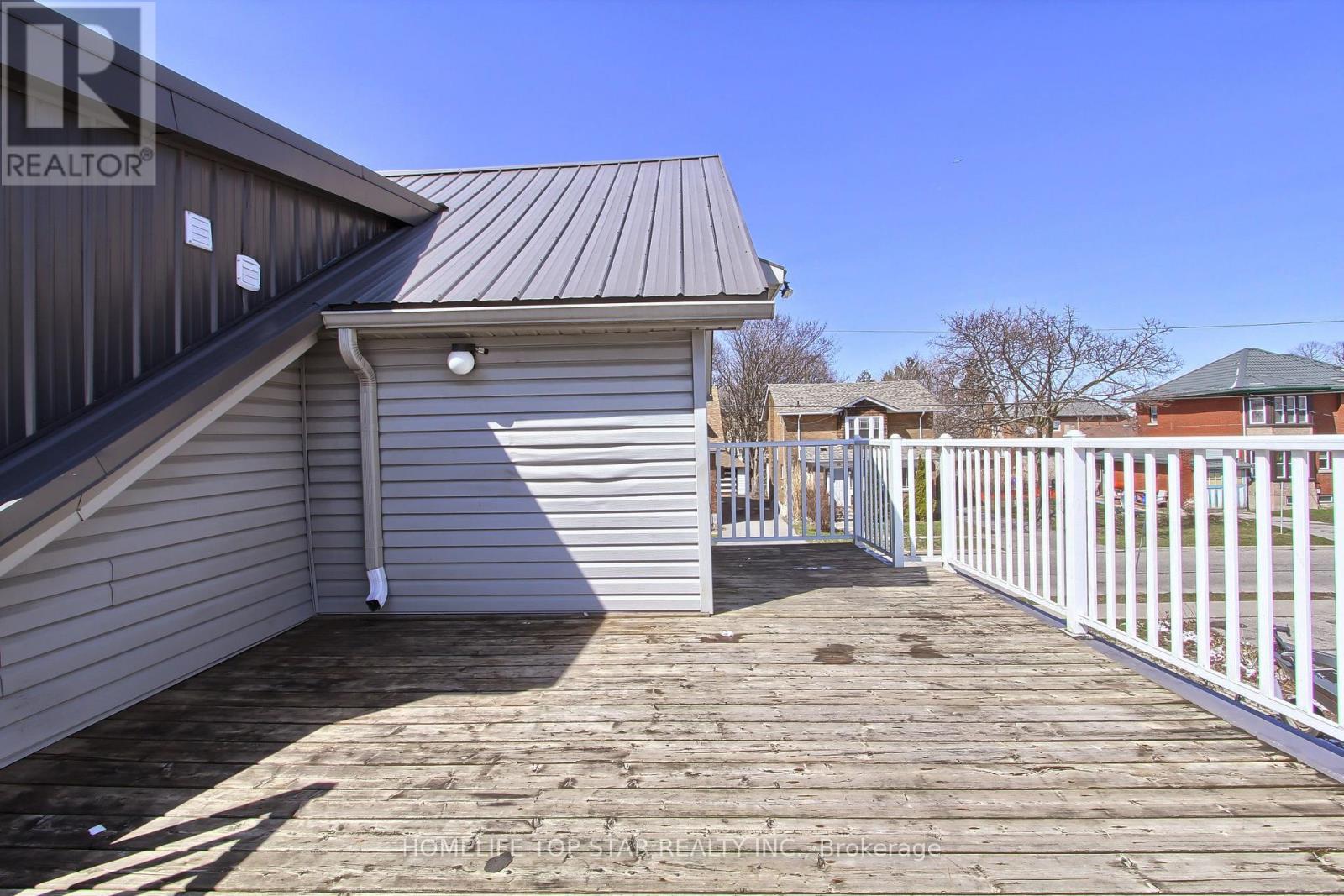 Upper - 17 Royal Street, Oshawa, Ontario  L1H 2T5 - Photo 21 - E13025742